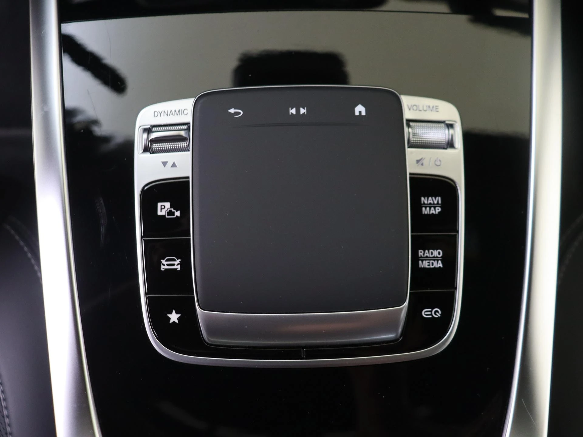 Mercedes-Benz-G-Klasse-image-20