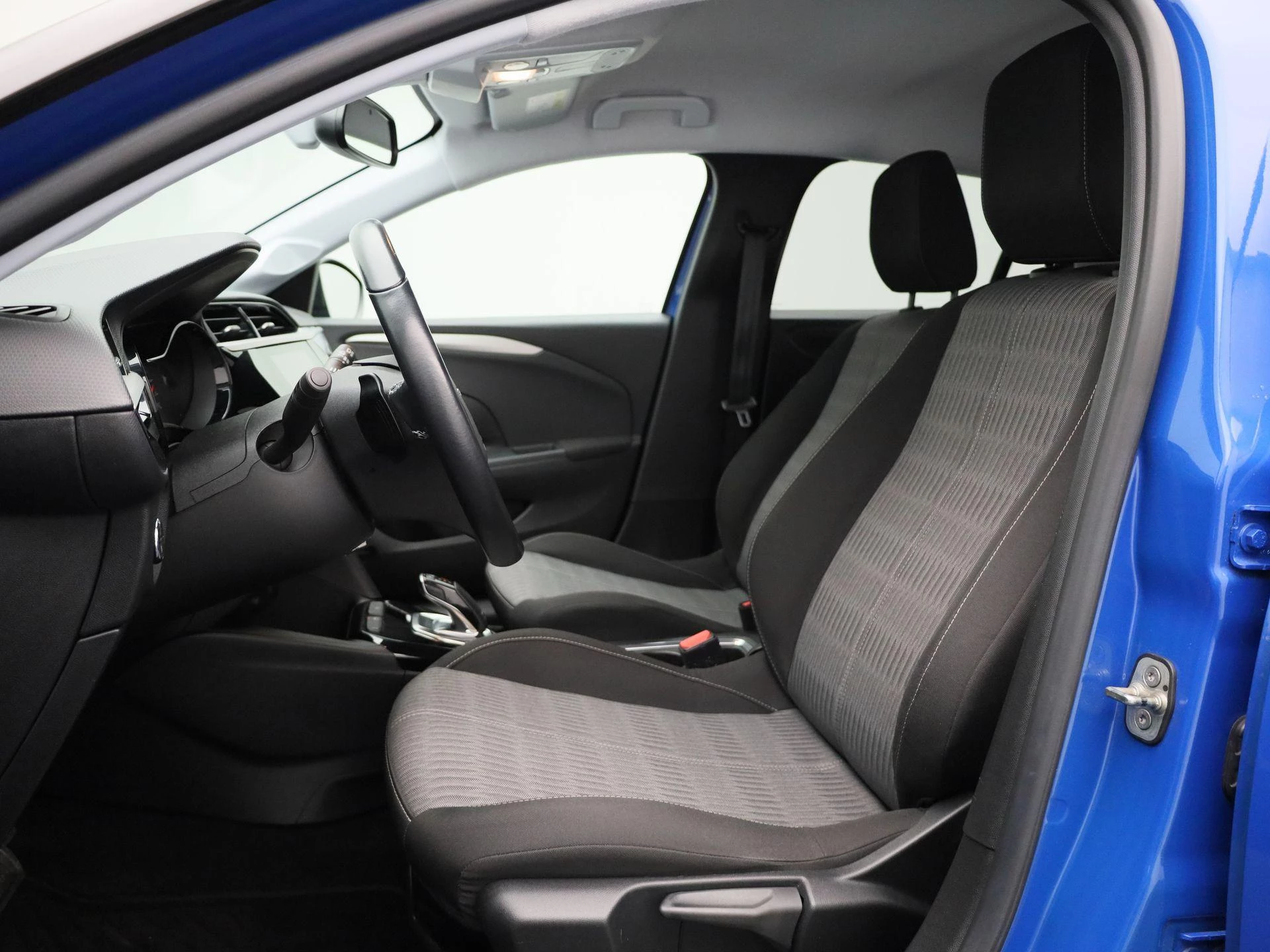 Opel-Corsa-image-9