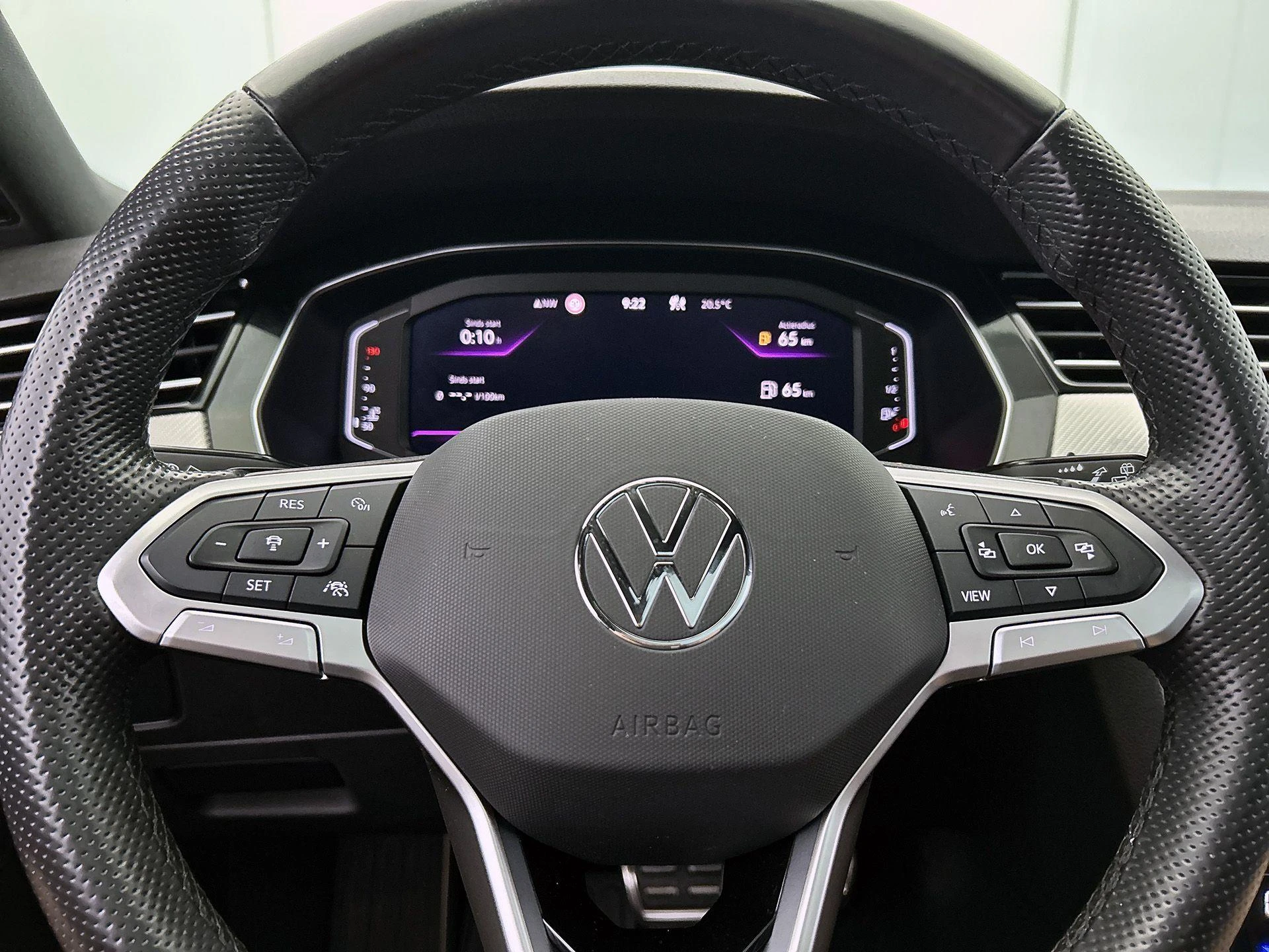 Volkswagen-Passat-image-40