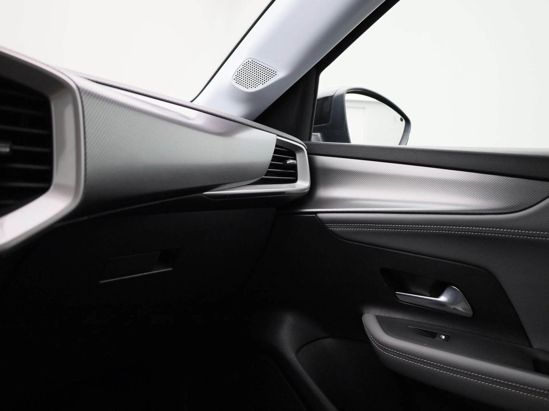 Opel-Mokka-e-image-26