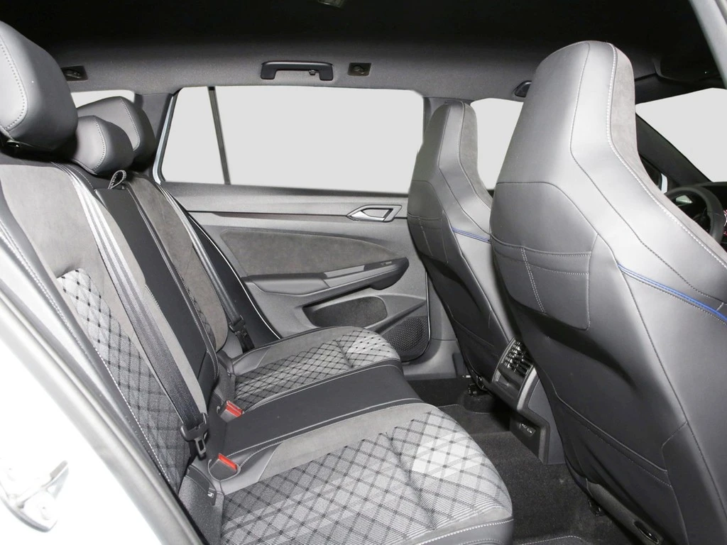 Volkswagen-Golf-image-10