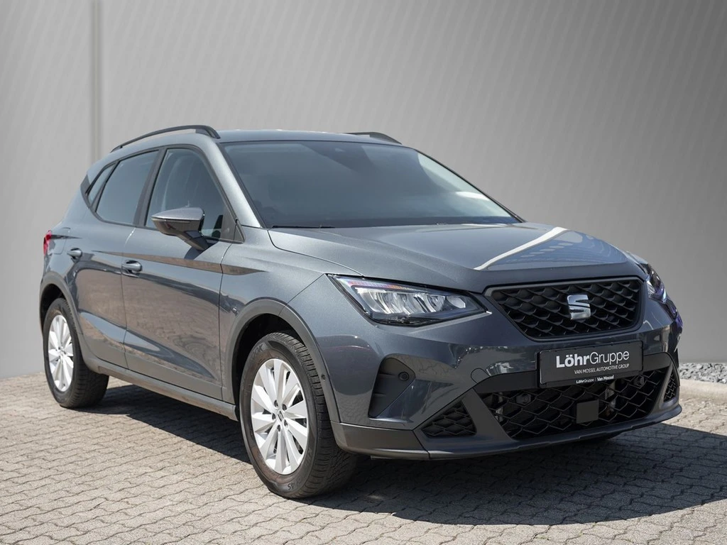 SEAT-Arona-image-2