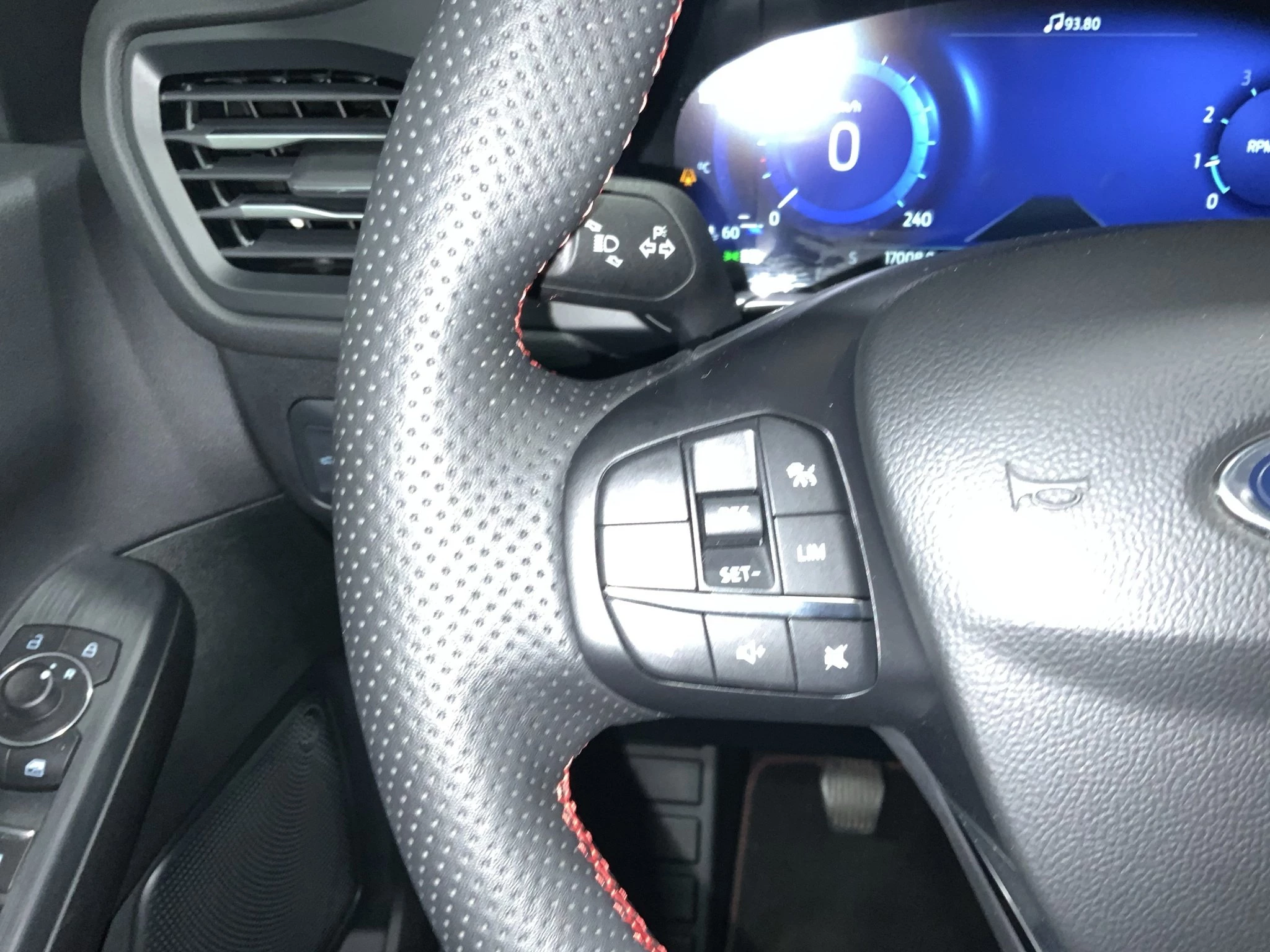 Ford Kuga ST-Line X | ACC | KAMERA | SHZ | LRHZ | WSH