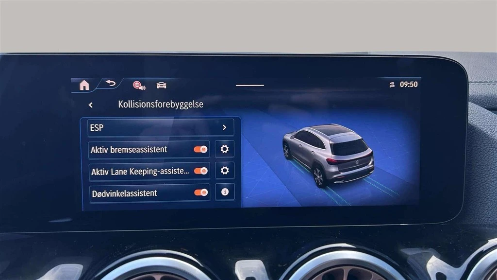 Mercedes-Benz-EQA-image-16