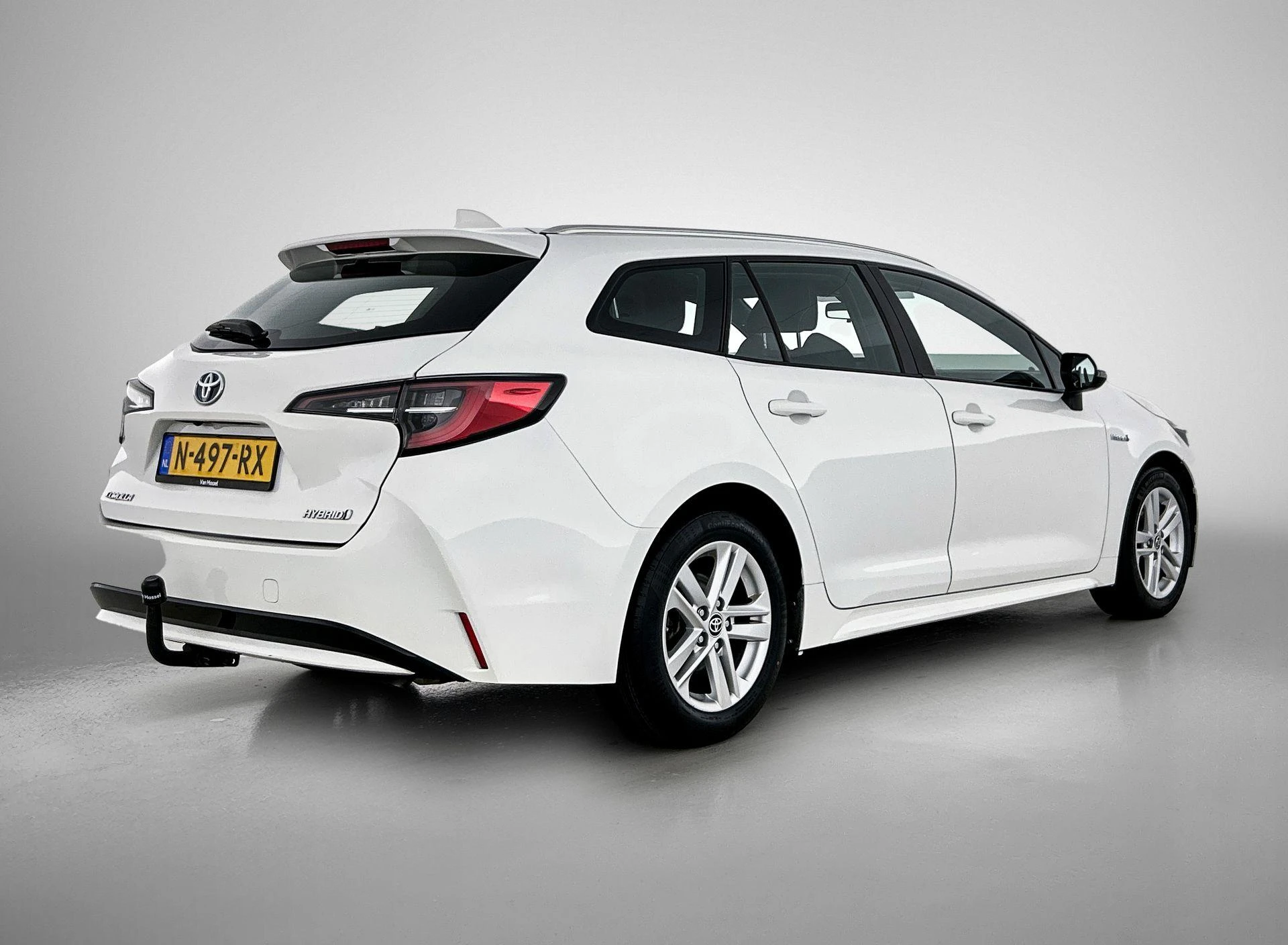 Toyota-Corolla Touring Sports-image-3