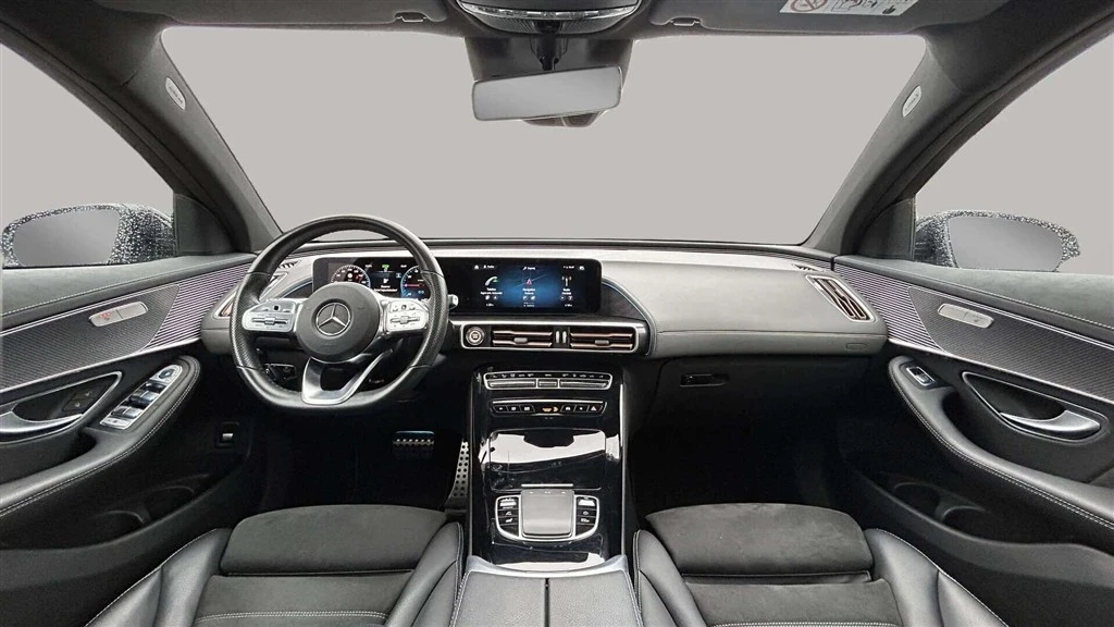 Mercedes-Benz-EQC-image-14