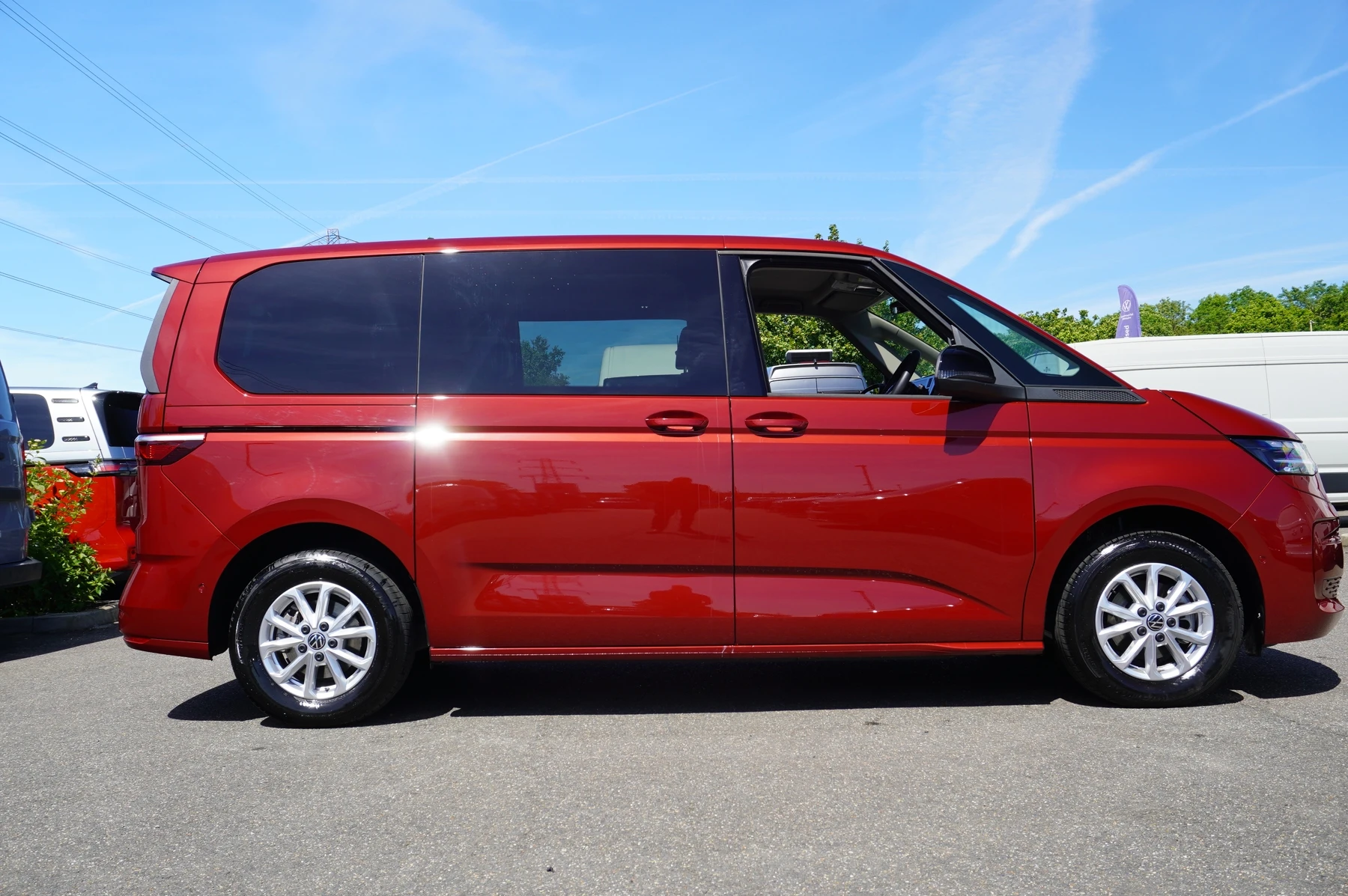 Volkswagen-Multivan-image-3