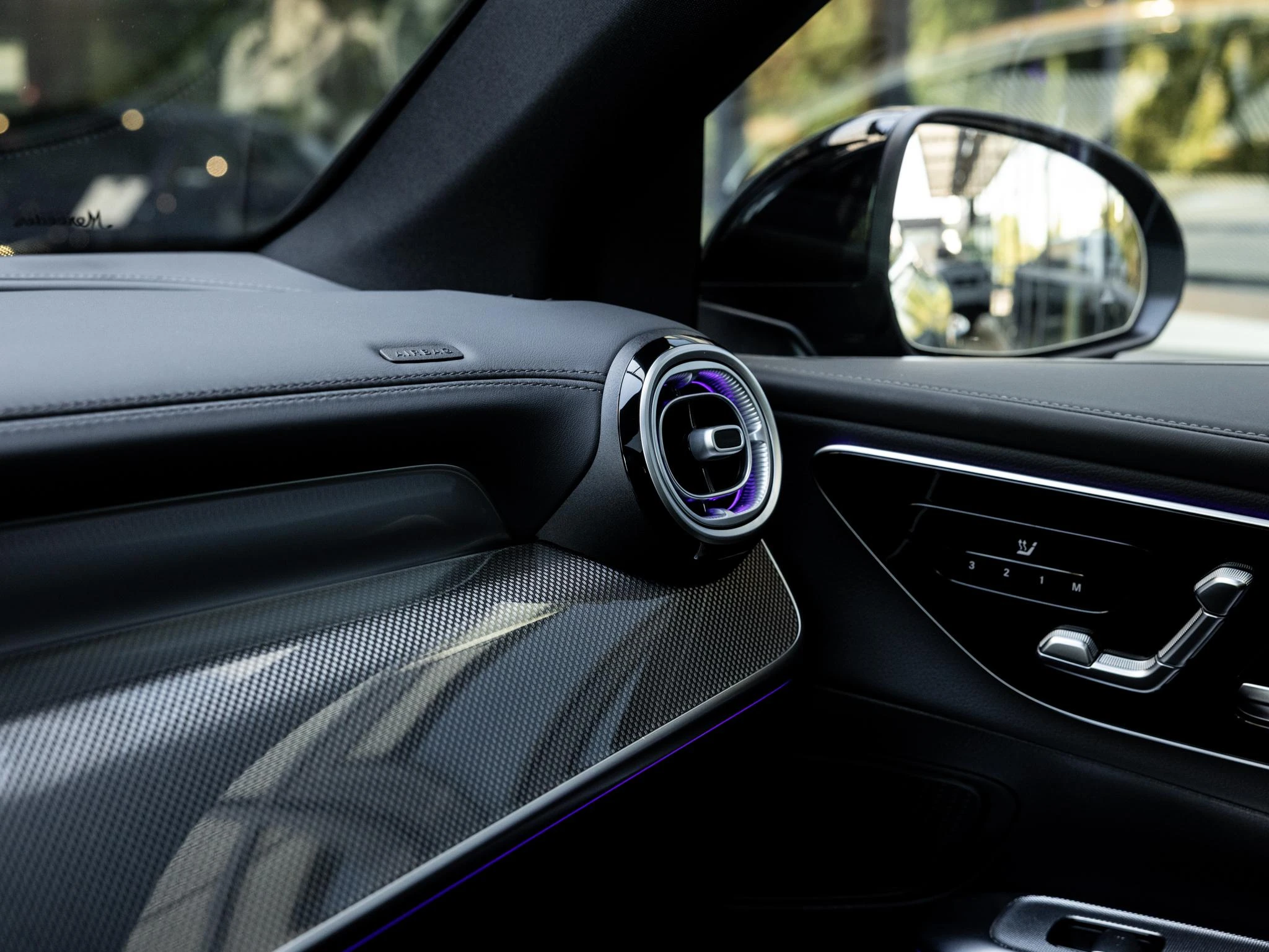 Mercedes-Benz-GLC-image-41