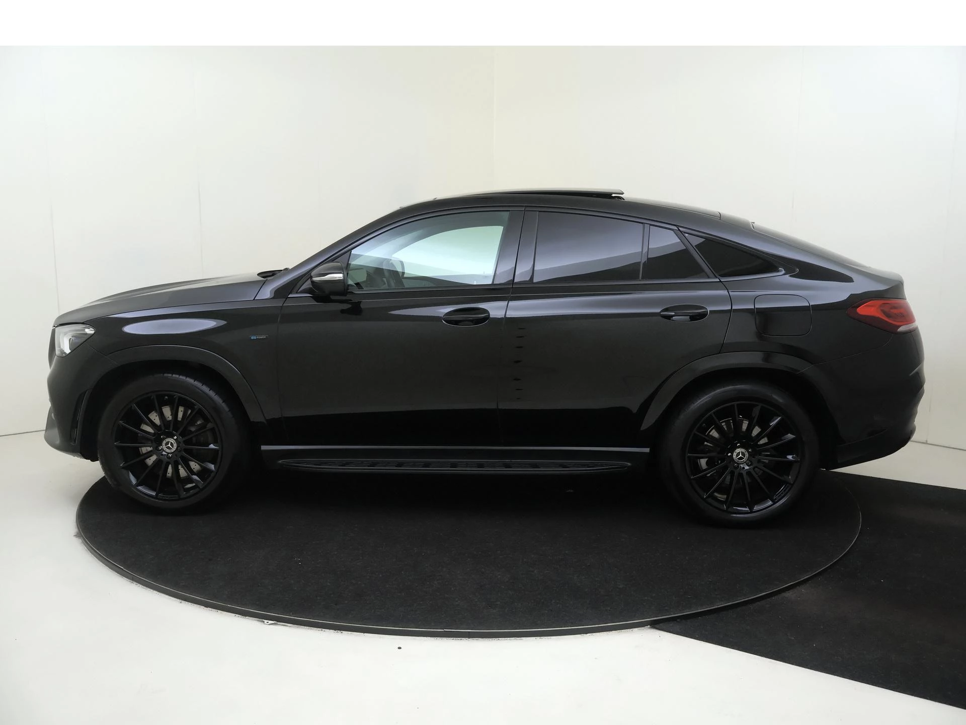 Mercedes-Benz-GLE-image-7