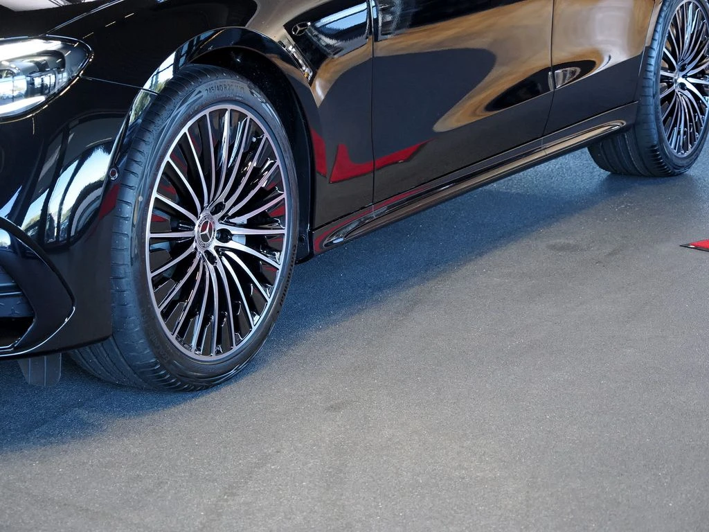 Mercedes-Benz-E-Klasse 200 d-image-2