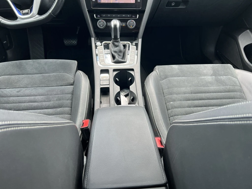 Volkswagen-Passat-image-8