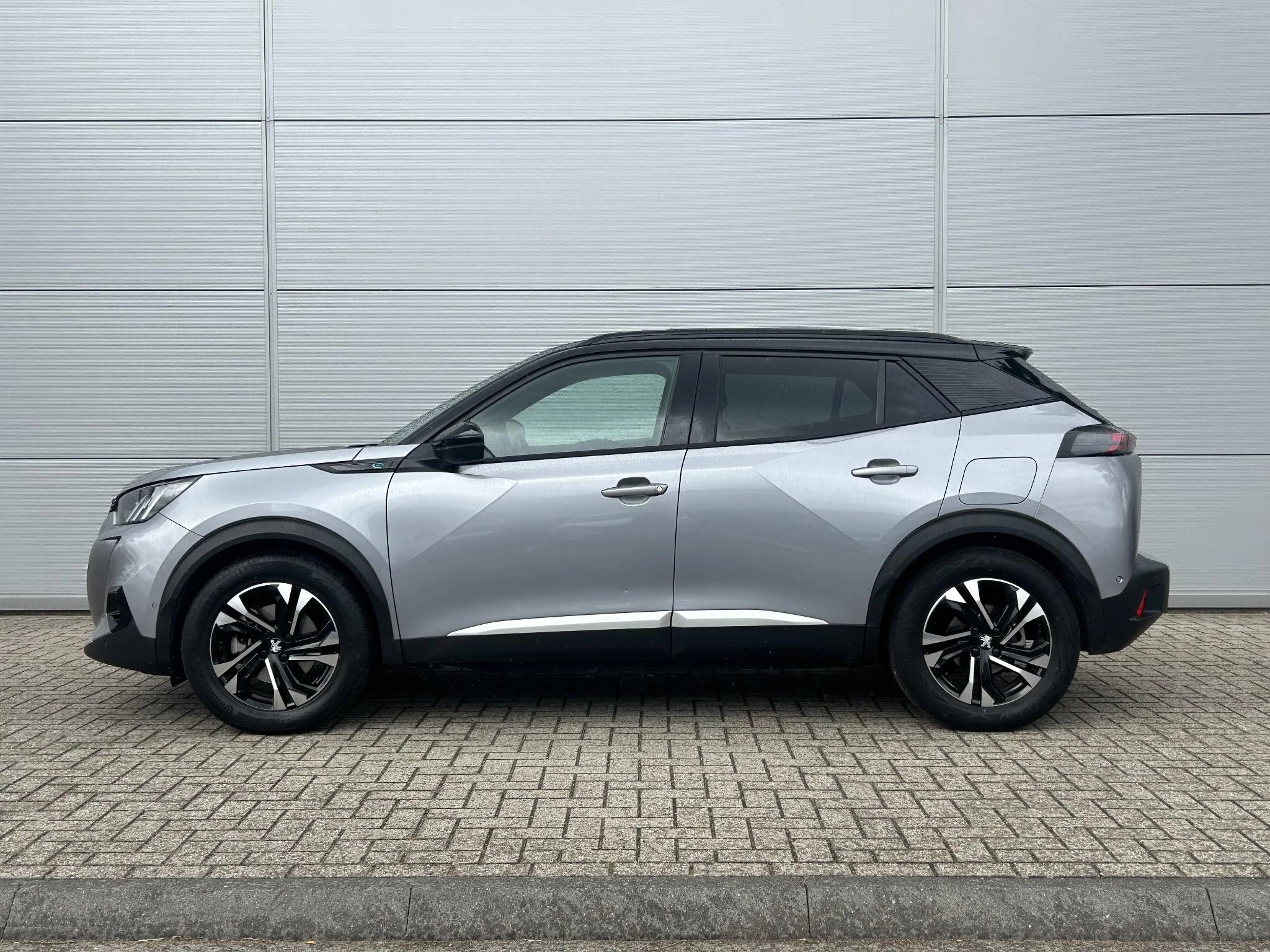 Peugeot e-2008 EV GT 50 kWh