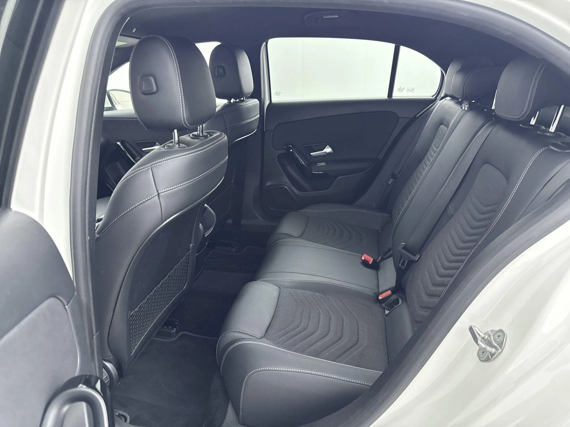 Mercedes-Benz-A-Klasse-image-24