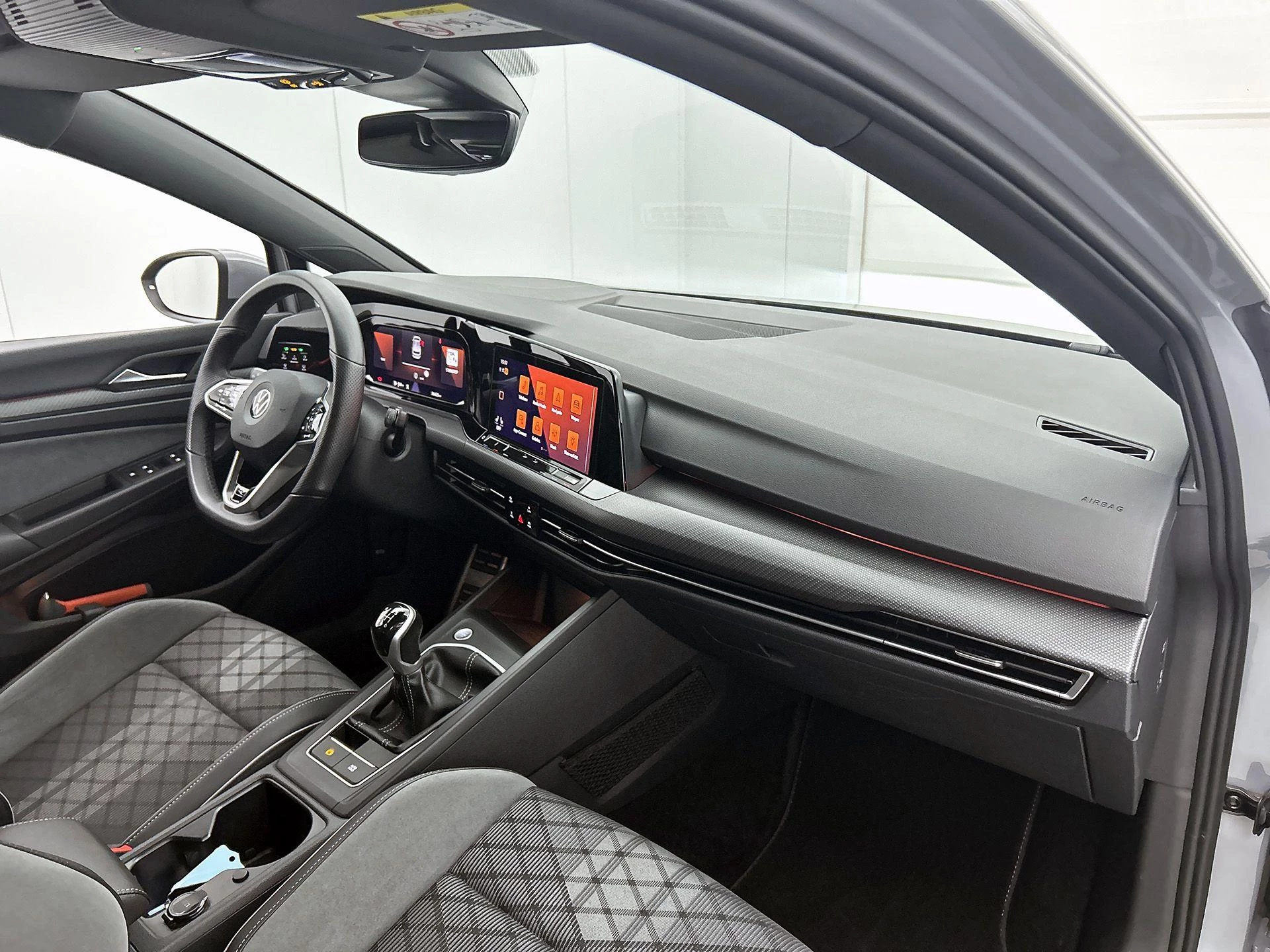 Volkswagen-Golf-image-19