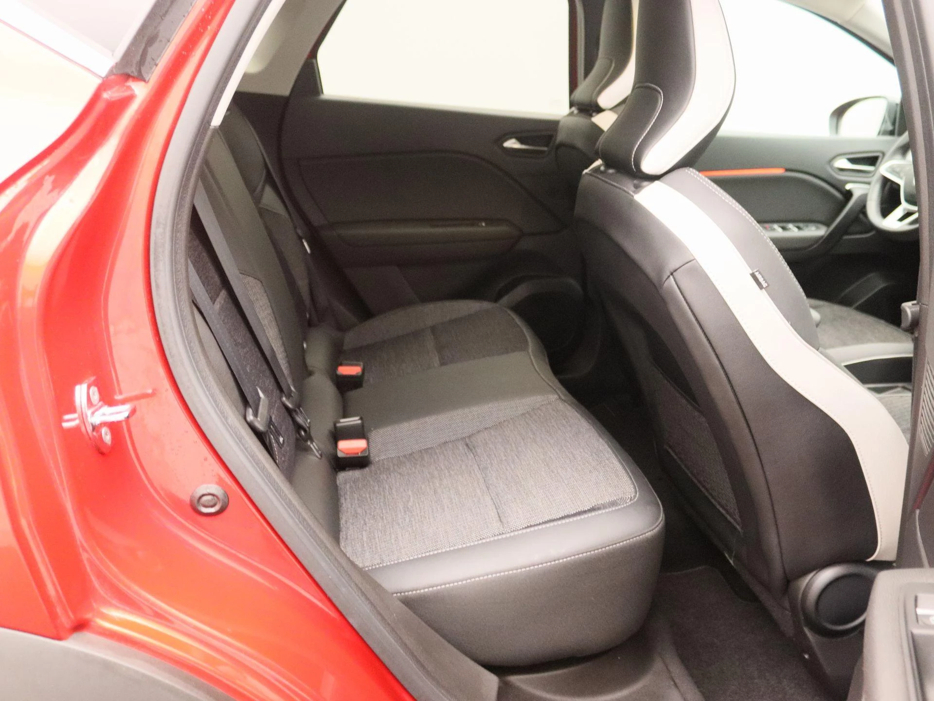 Renault-Captur-image-24