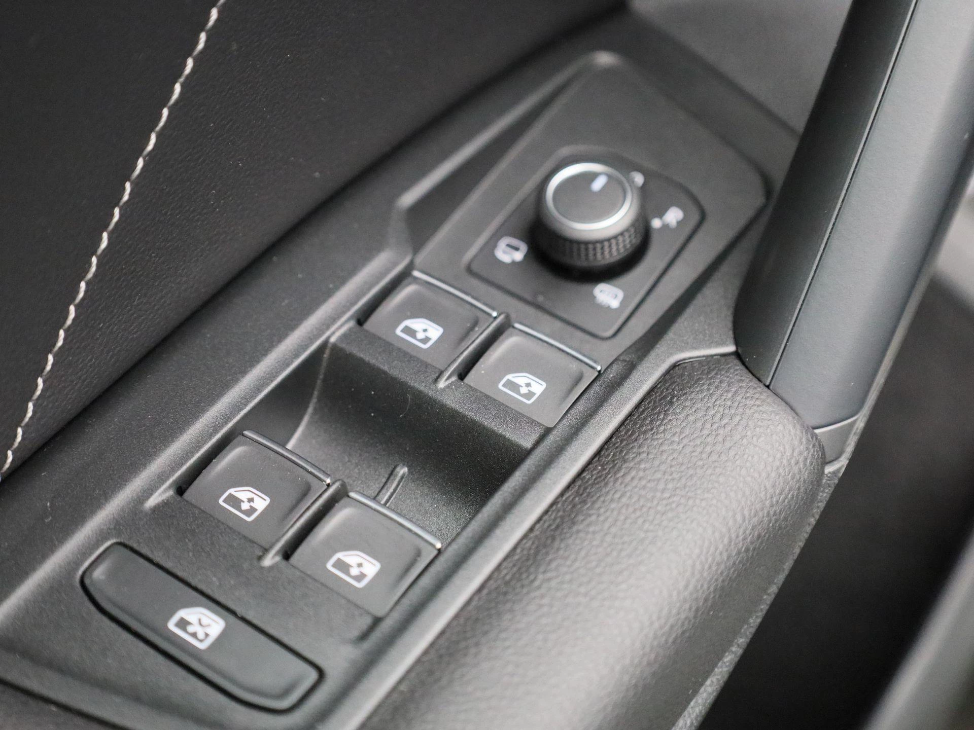 Volkswagen-Tiguan-image-45