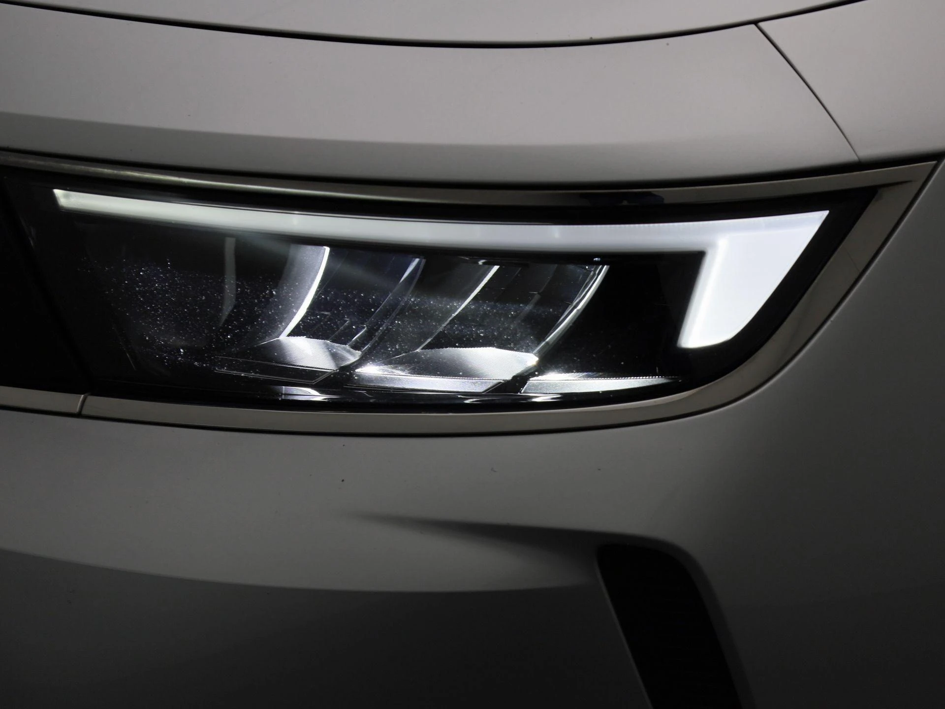 Opel-Astra-image-12