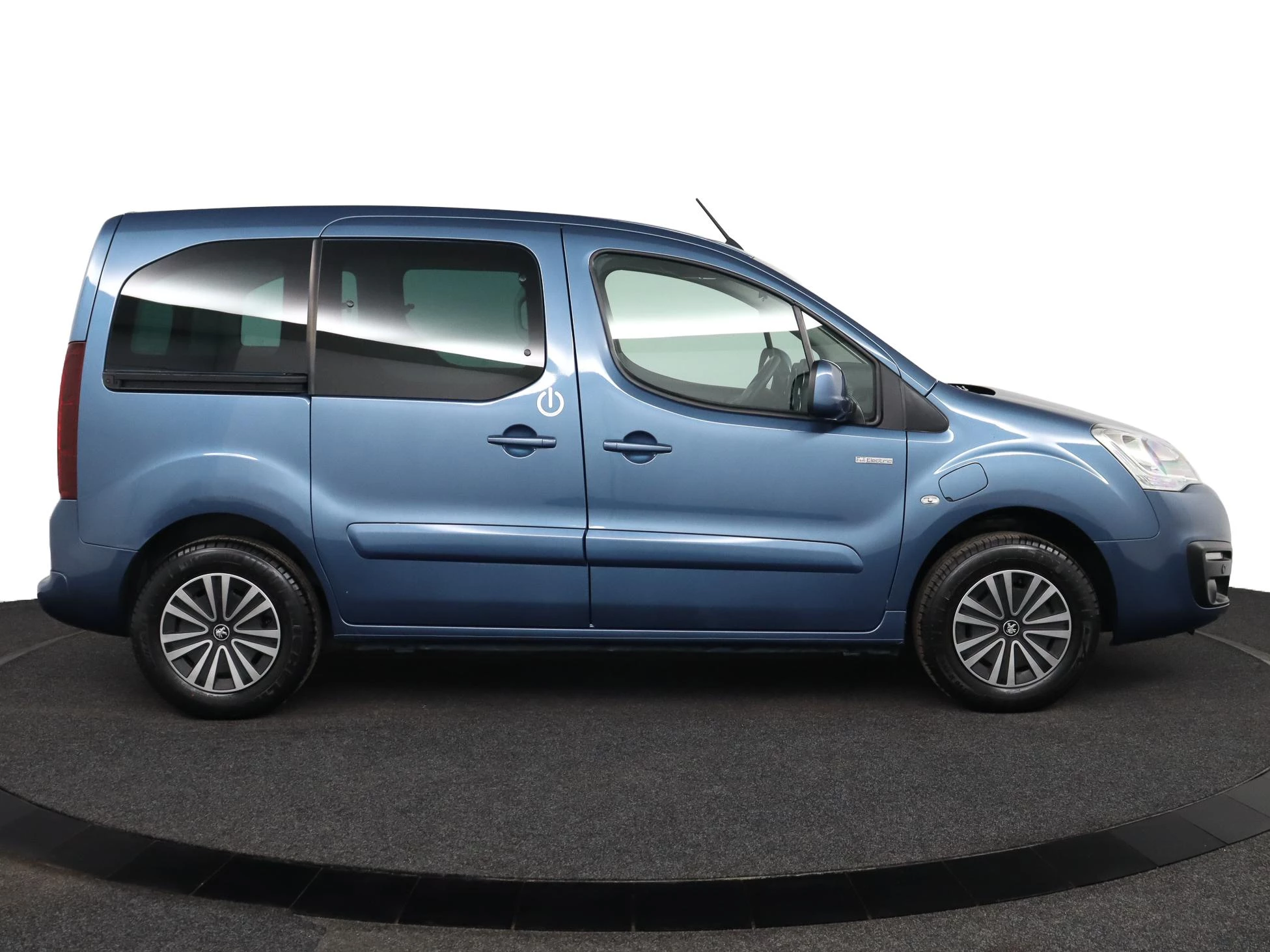 Peugeot-e-Partner-image-9