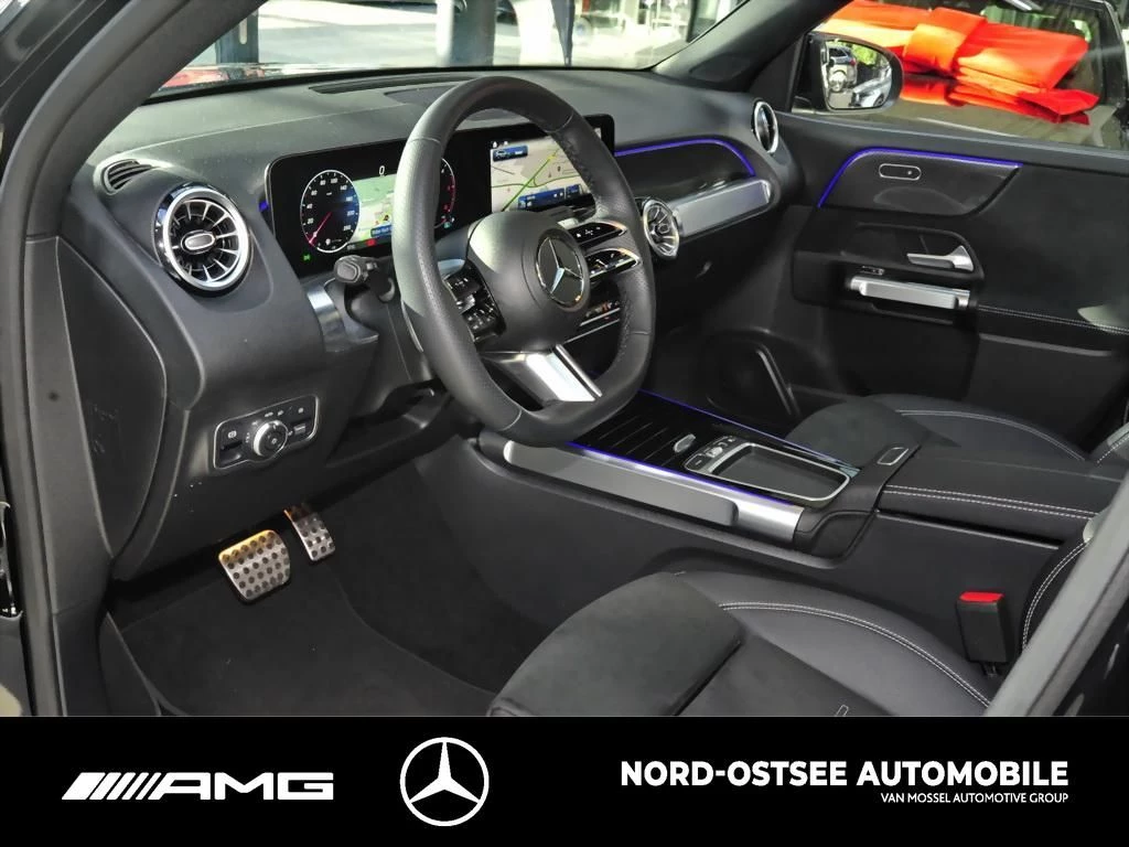 Mercedes-Benz GLB 200 d AMG PANO TEMPO 360° AHK SITZHZG NIGHT AMG Line
