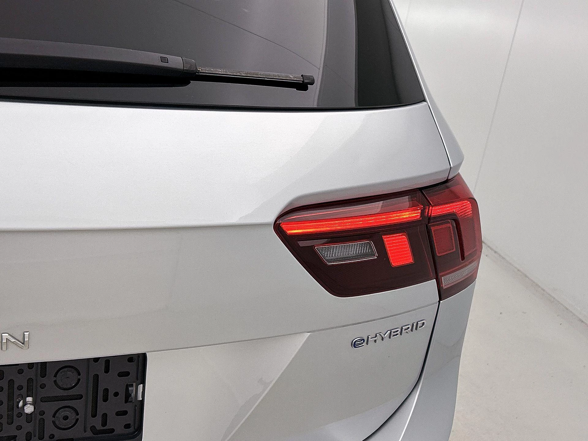 Volkswagen-Tiguan-image-14