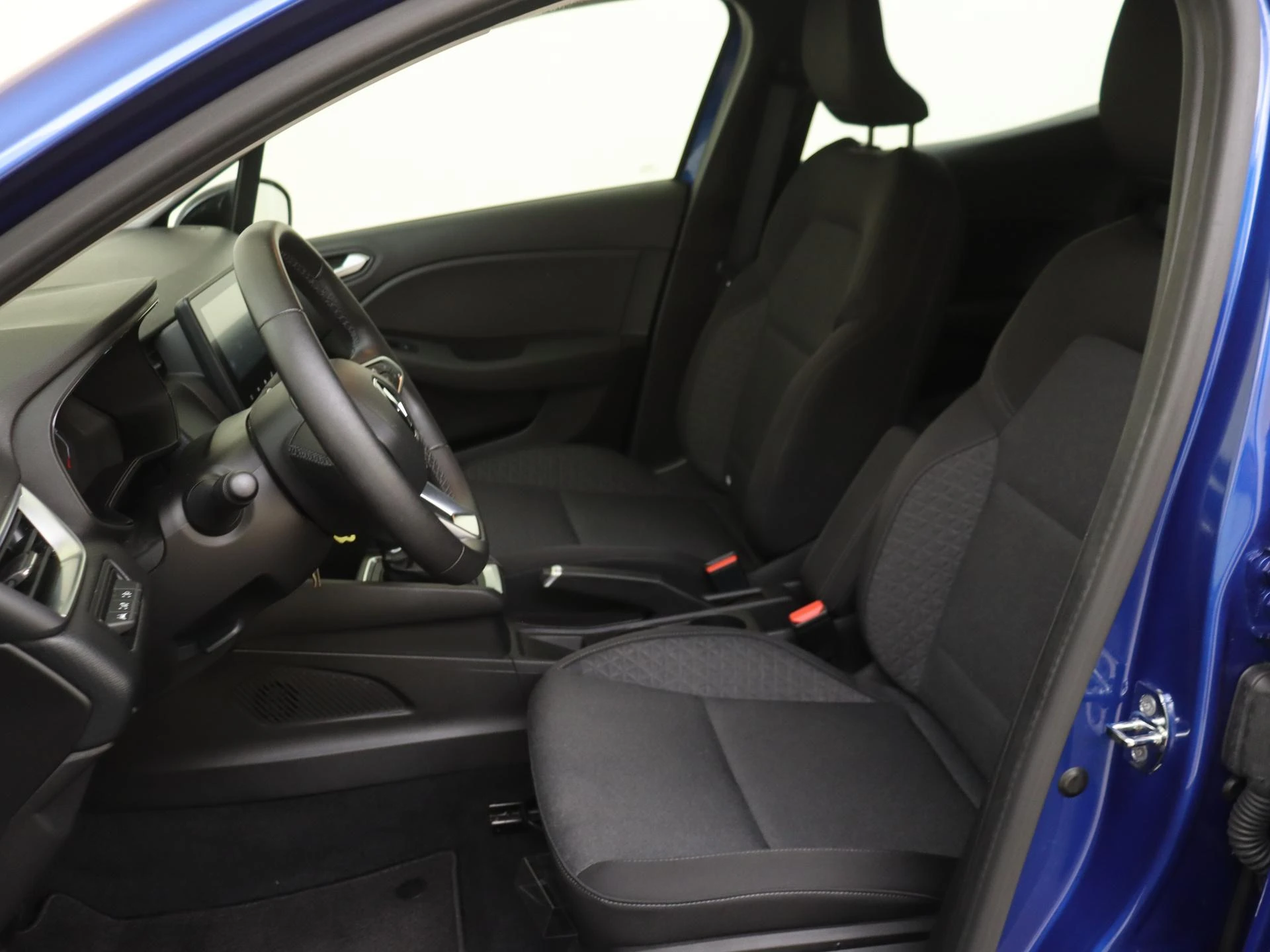 Renault-Clio-image-10