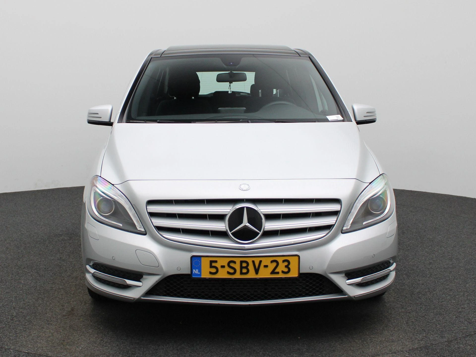 Mercedes-Benz-B-Klasse-image-2