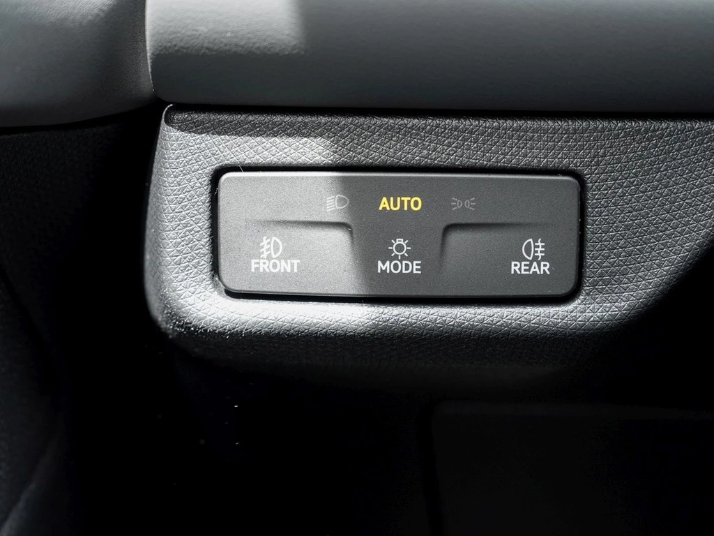 CUPRA Terramar 1.5 eTSI DSG /Navi/LED/HuD/ACC/RFK/SHZ