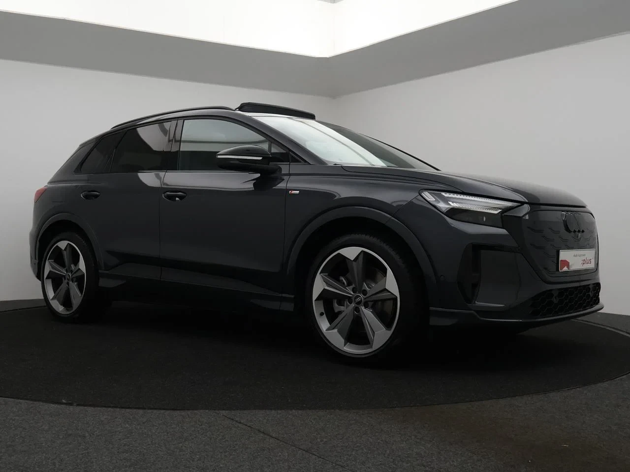 Audi-Q4 e-tron-image-2