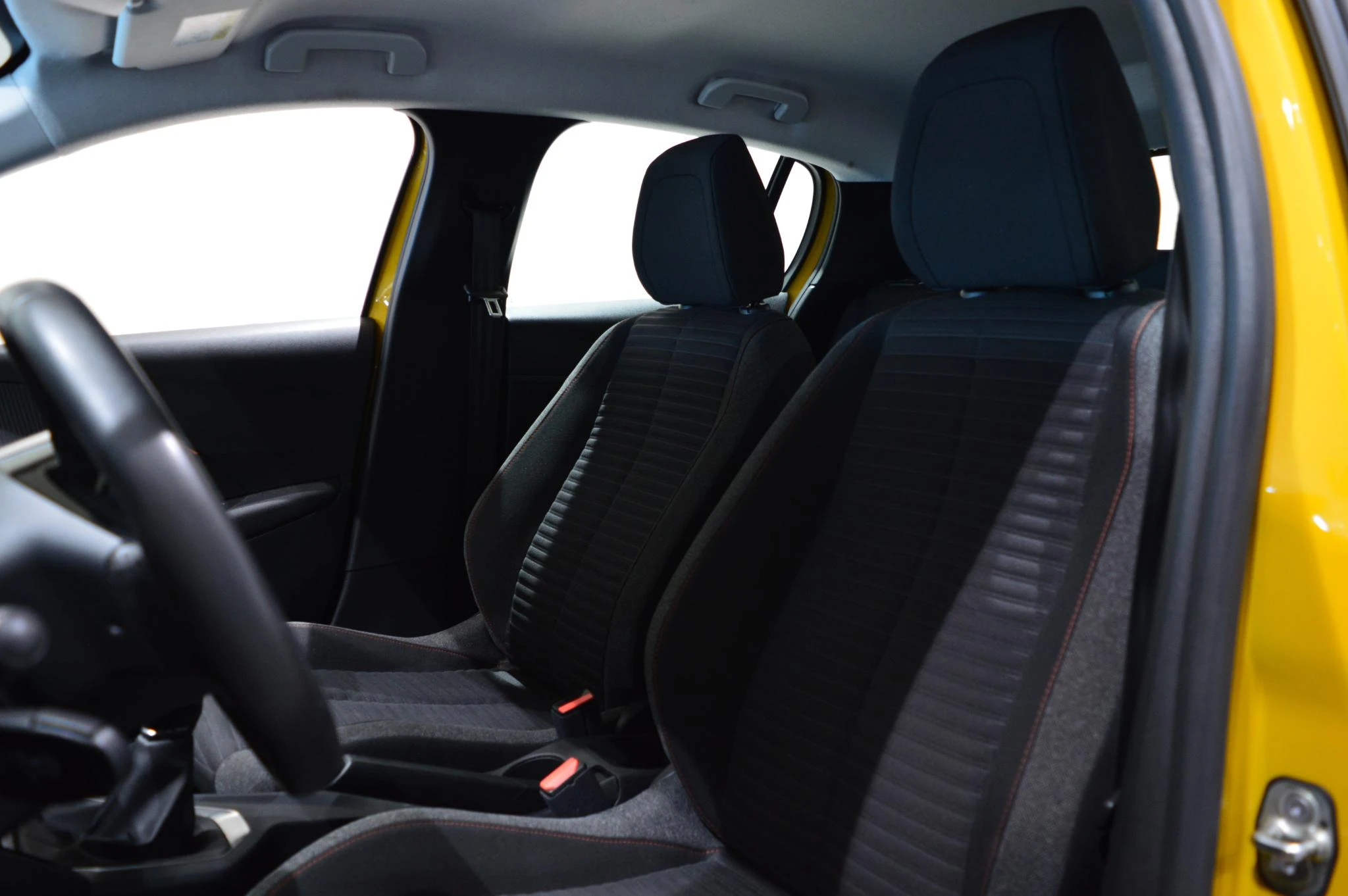Peugeot-208-image-8