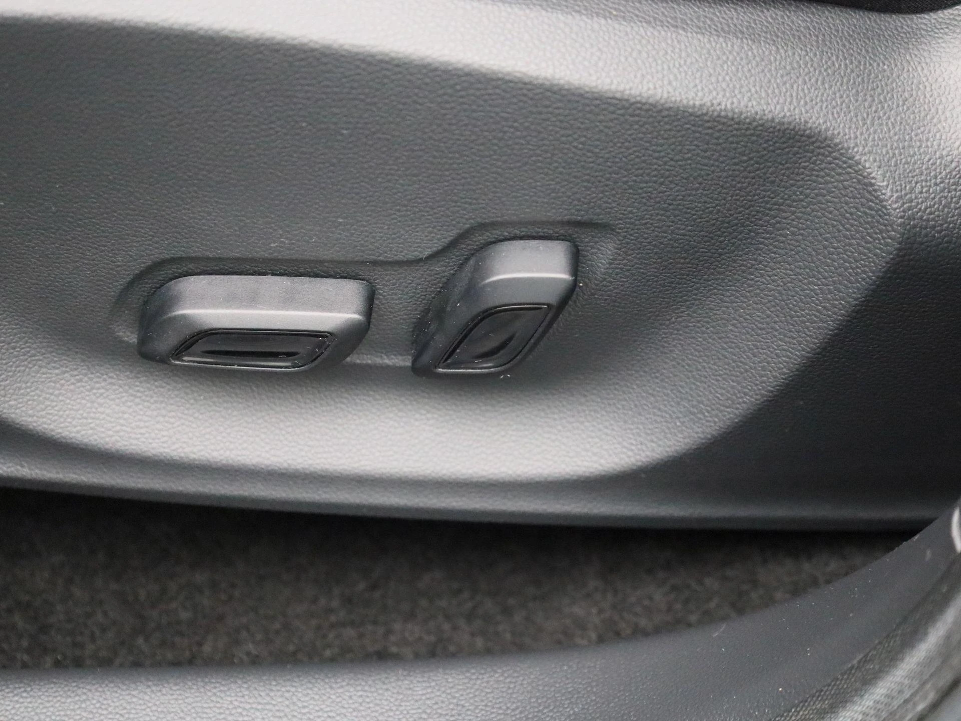 MG-ZS EV-image-31