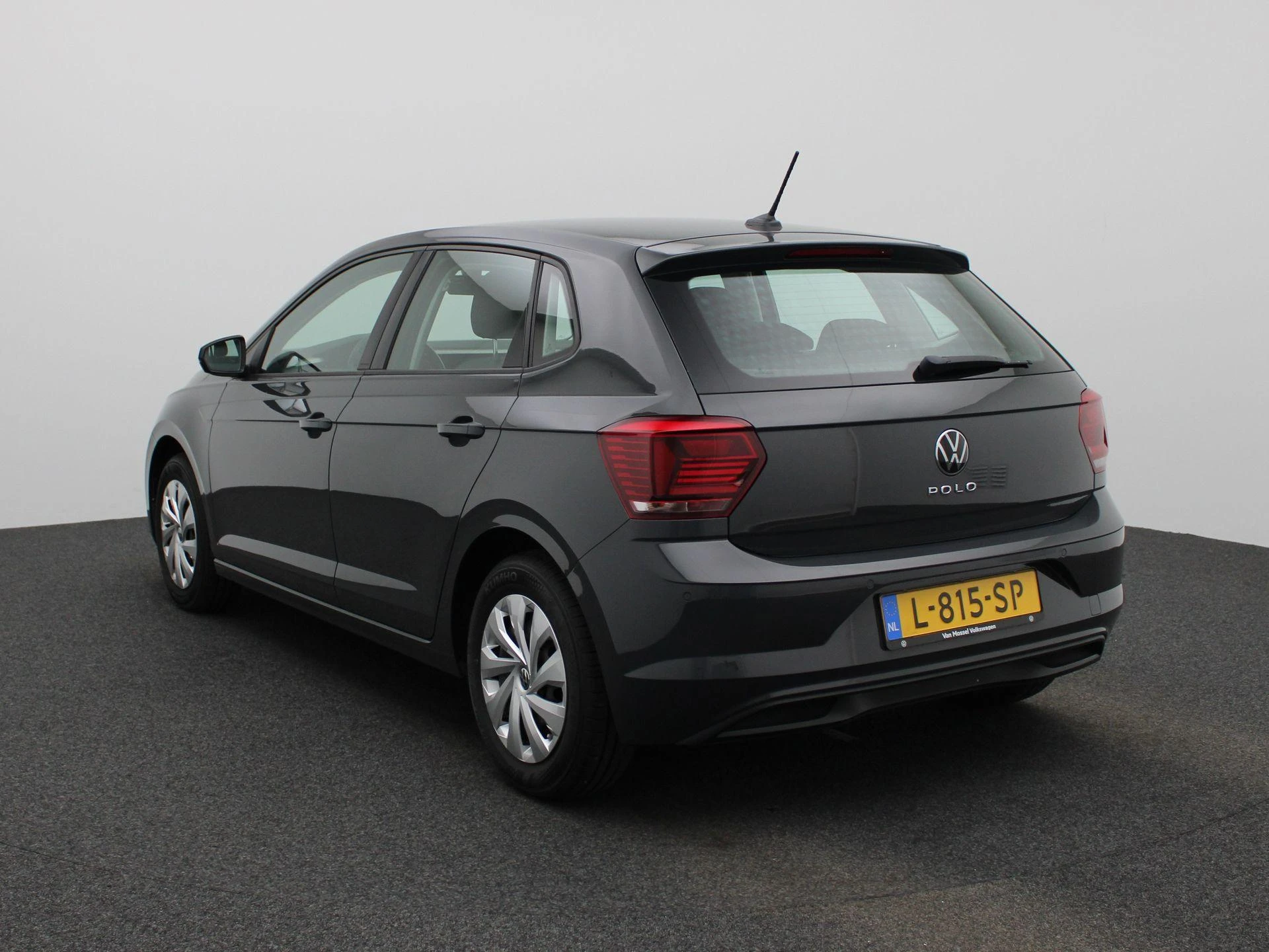 Volkswagen-Polo-image-1