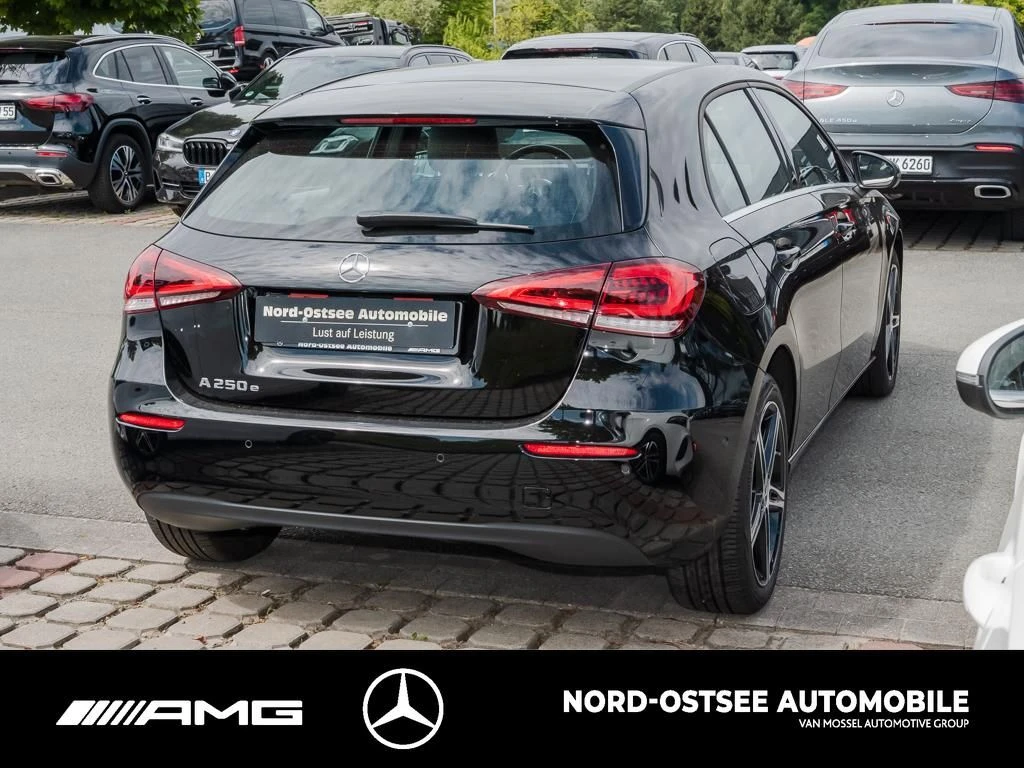 Mercedes-Benz A-Klasse 250 e STYLE NAVI KAMERA DISTRO LED SHZ Style