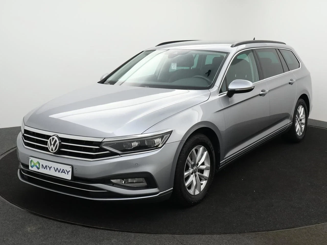 Volkswagen-Passat-image-0