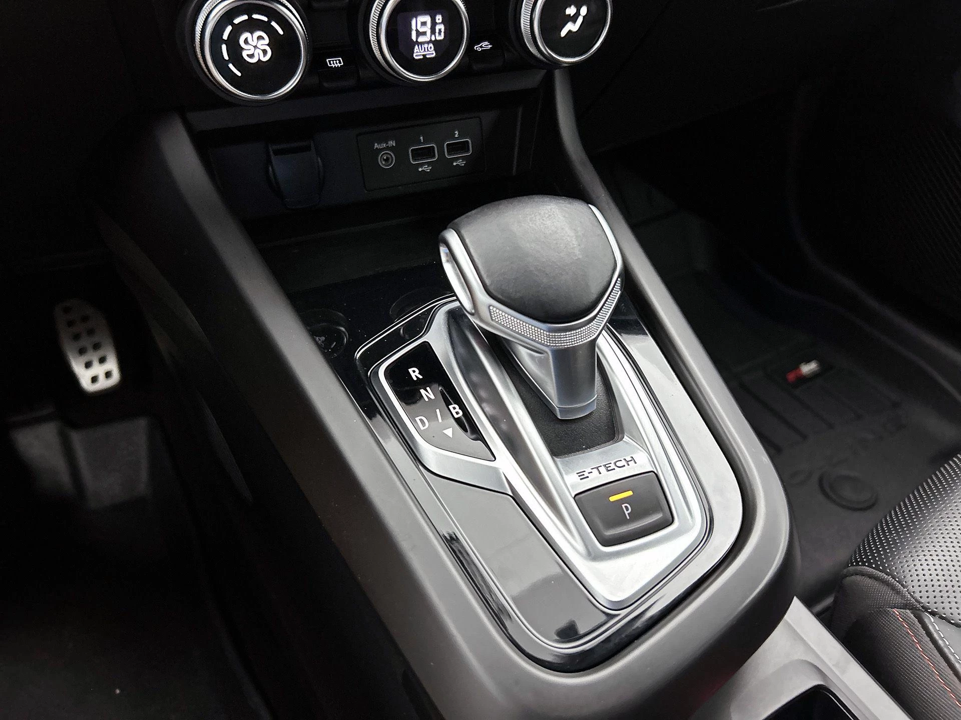 Renault-Arkana-image-24