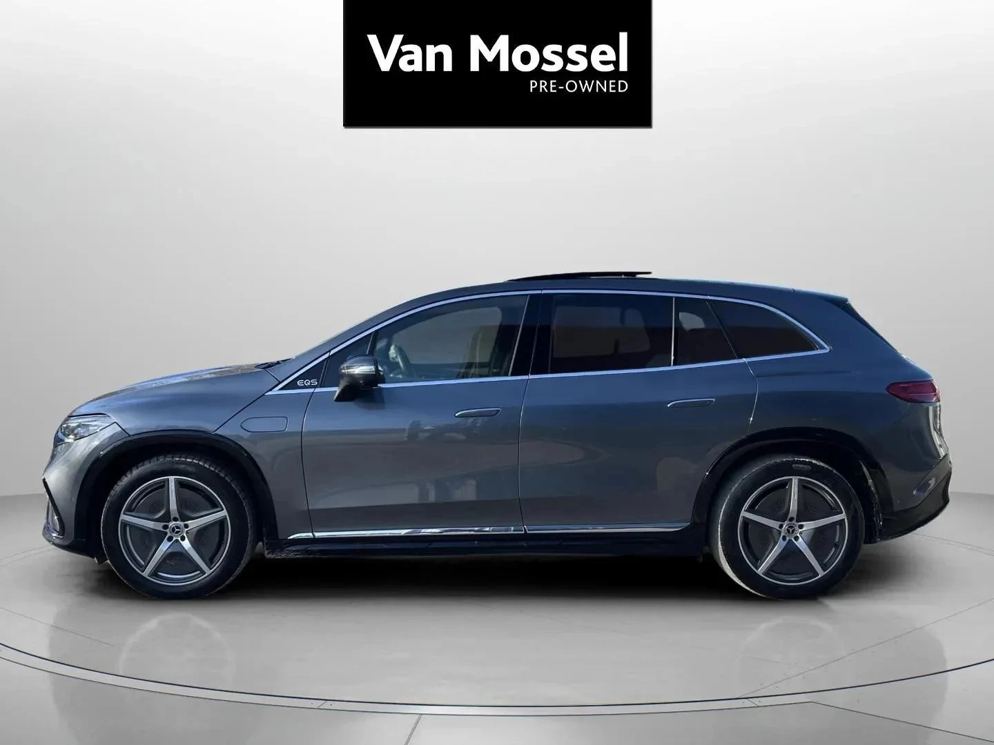 Mercedes-Benz-EQS-image-7