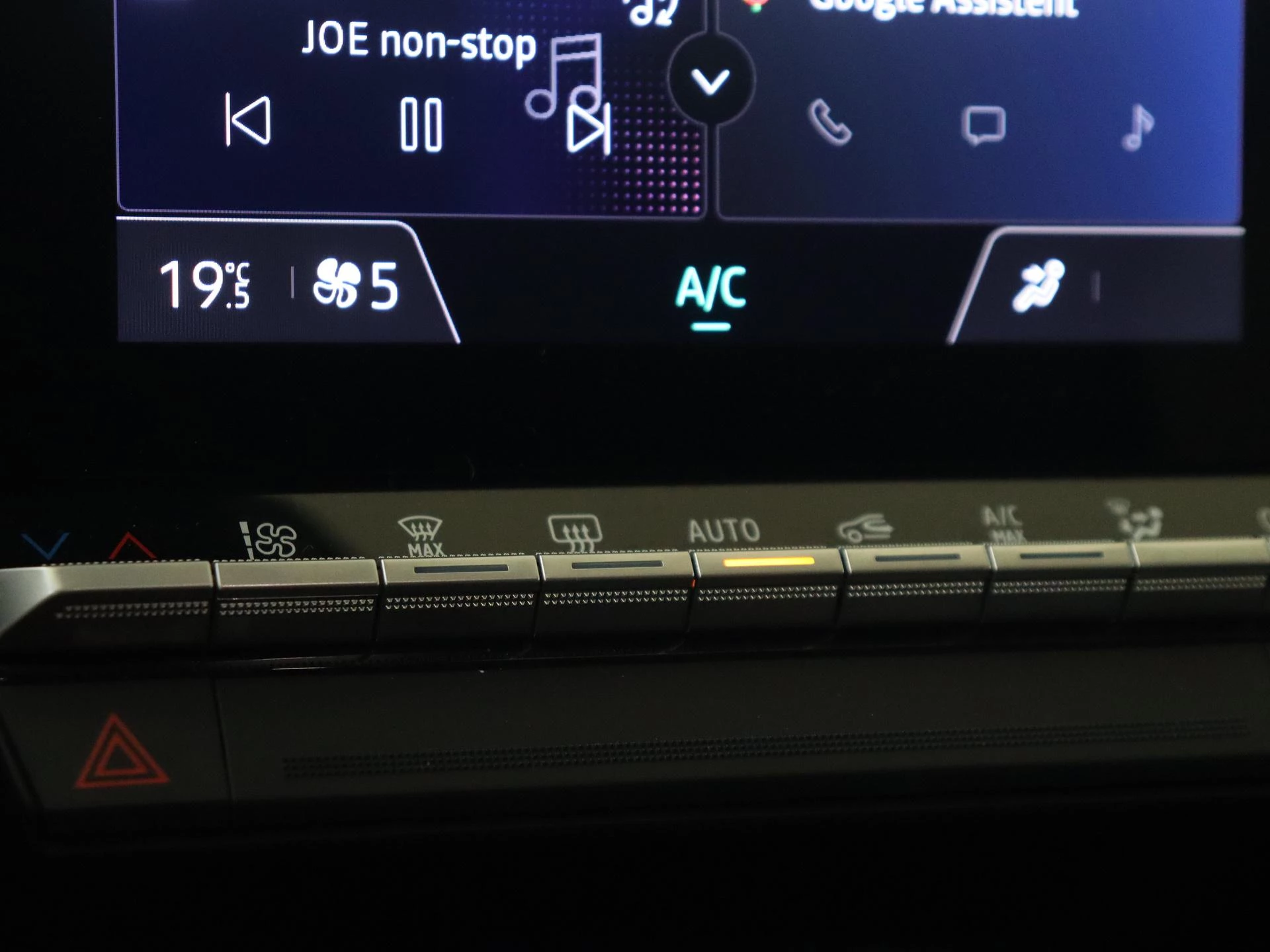 Renault-Captur-image-17