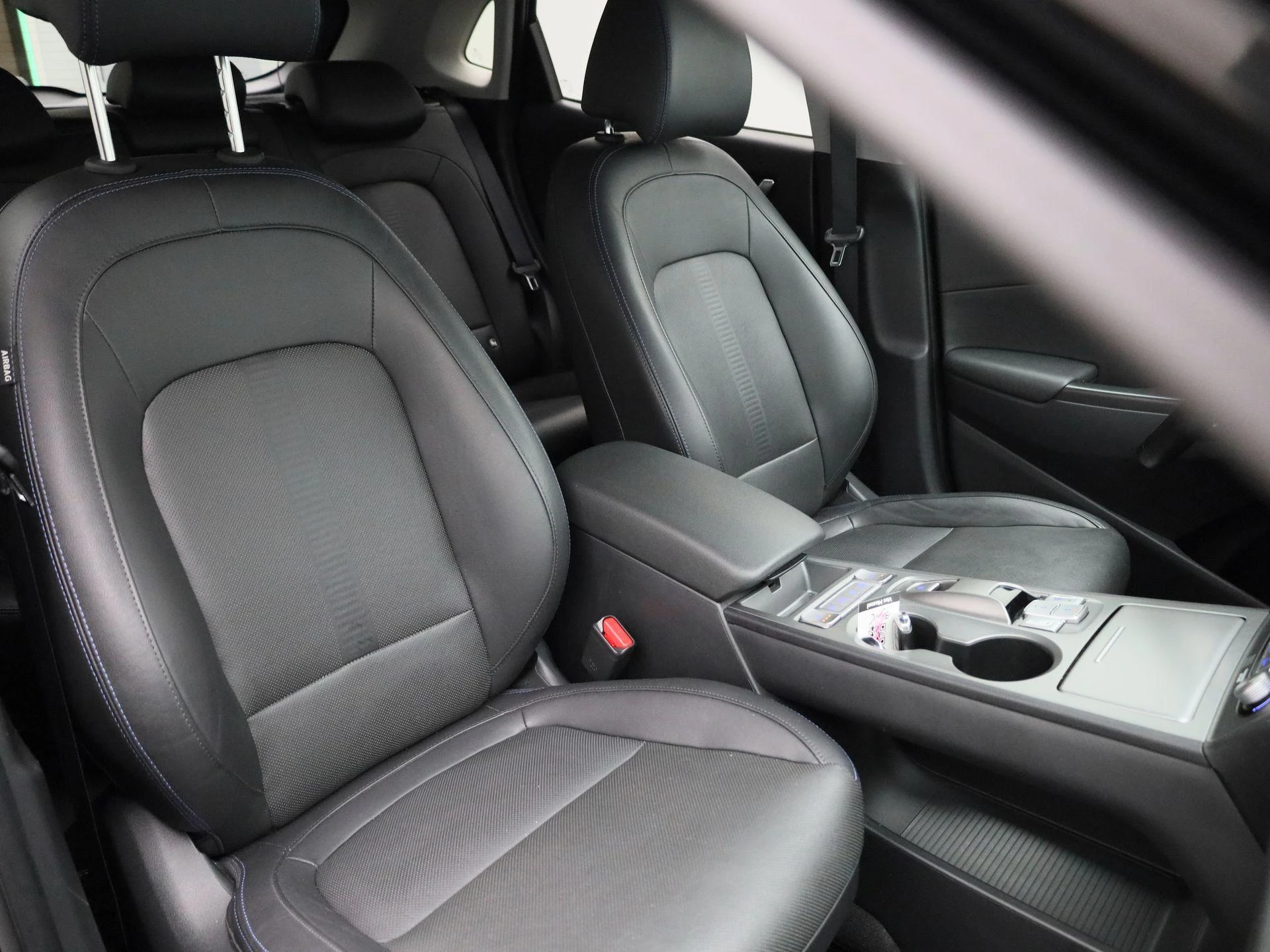 Hyundai-Kona-image-38