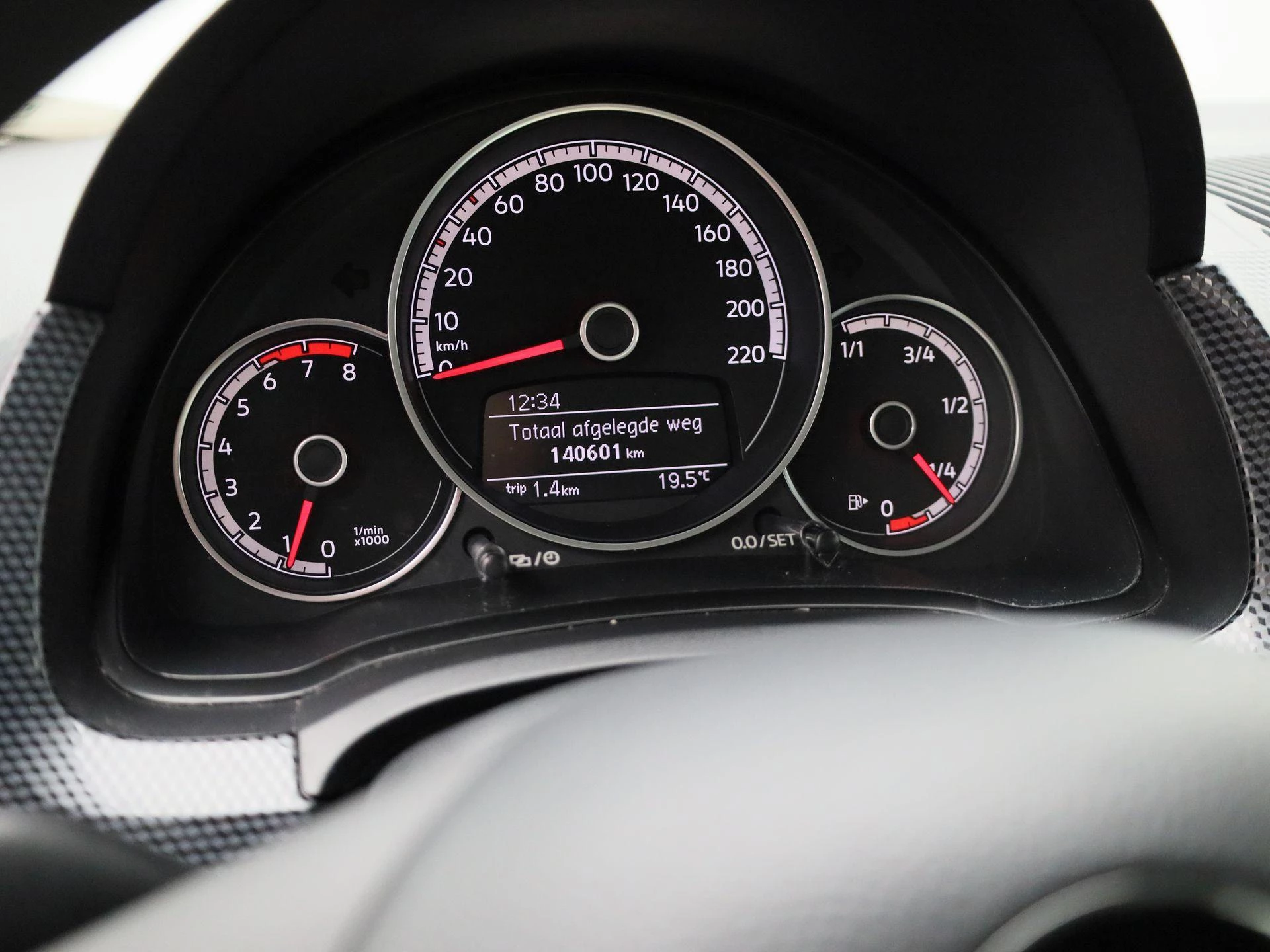 Volkswagen up! 1.0 BMT move up!