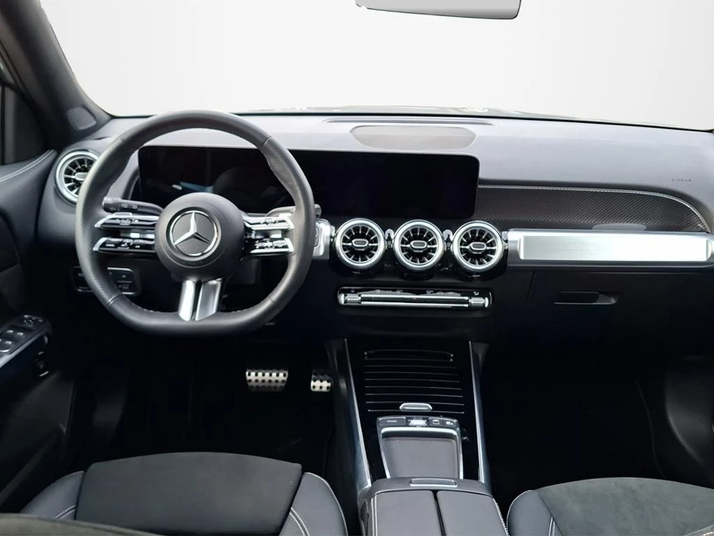 Mercedes-Benz-GLB 200 d-image-17