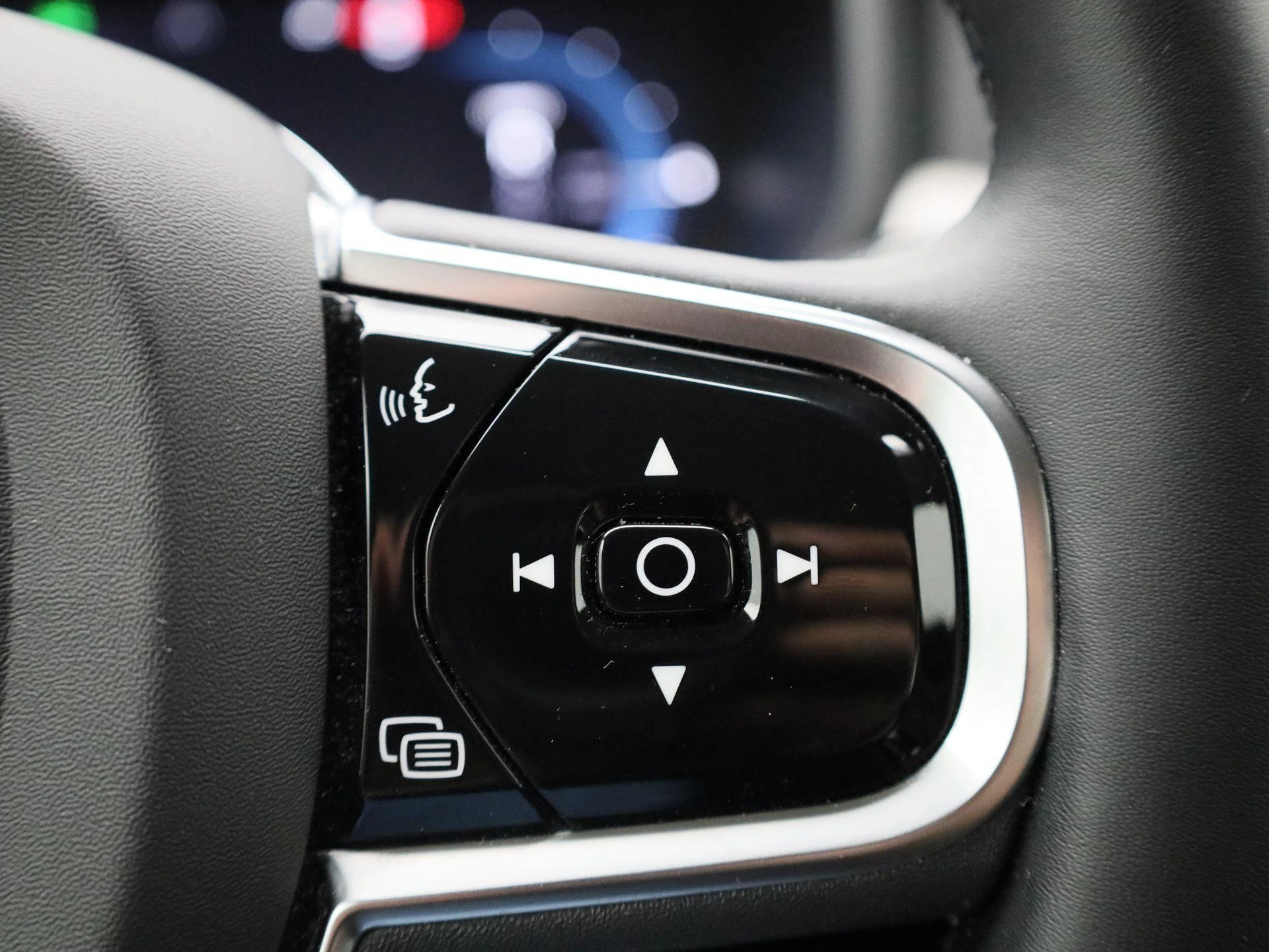 Volvo-V90-image-27