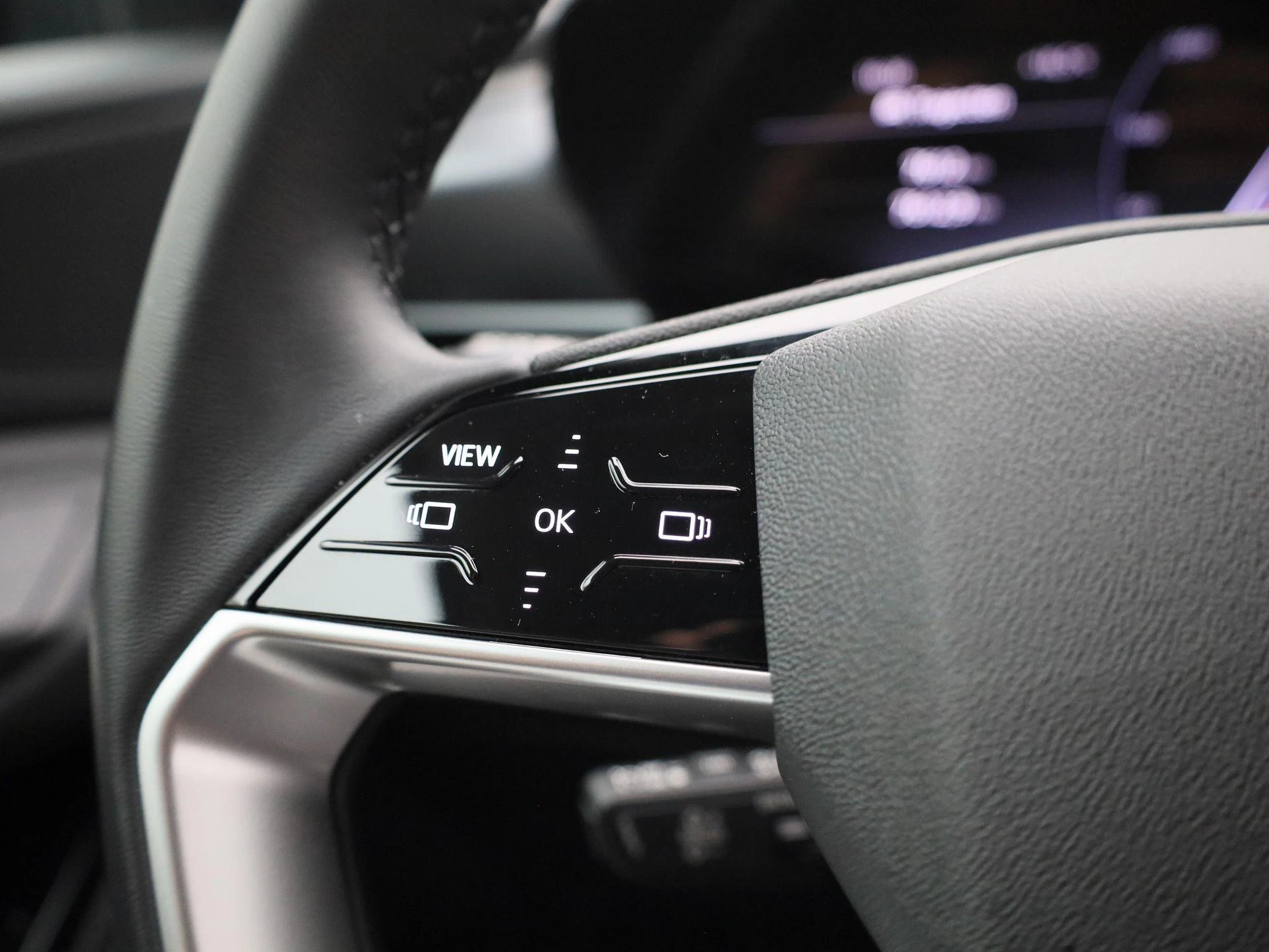 Audi-Q6 e-tron-image-19