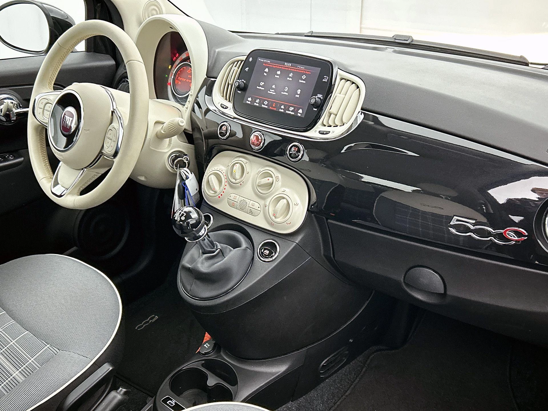 Fiat-500C-image-19