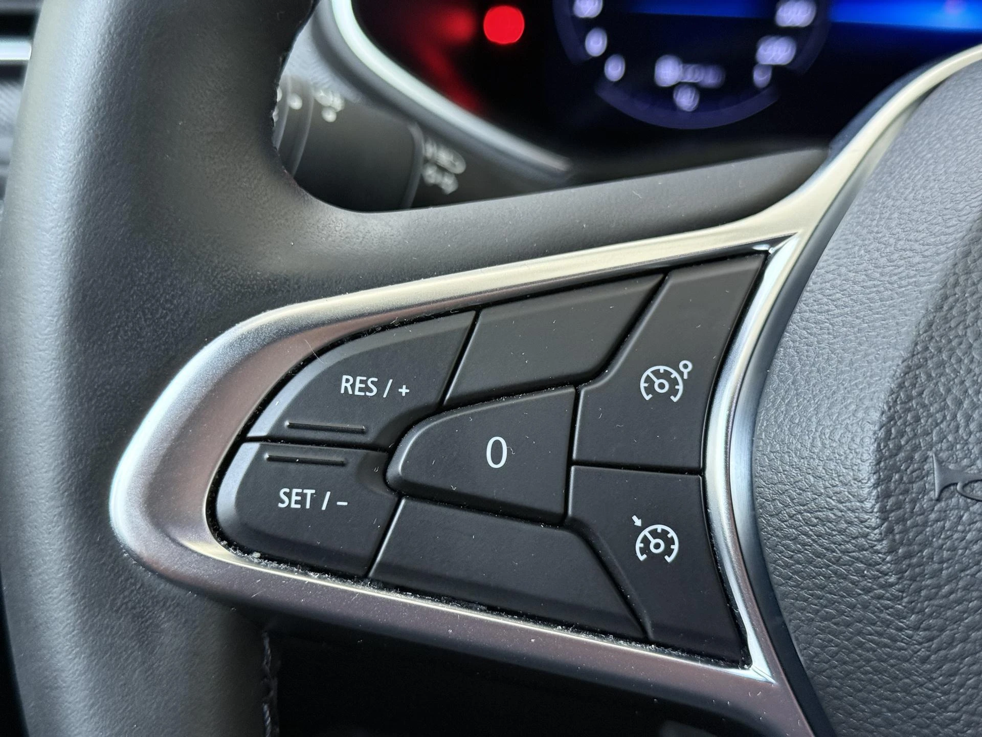 Renault-Clio-image-11