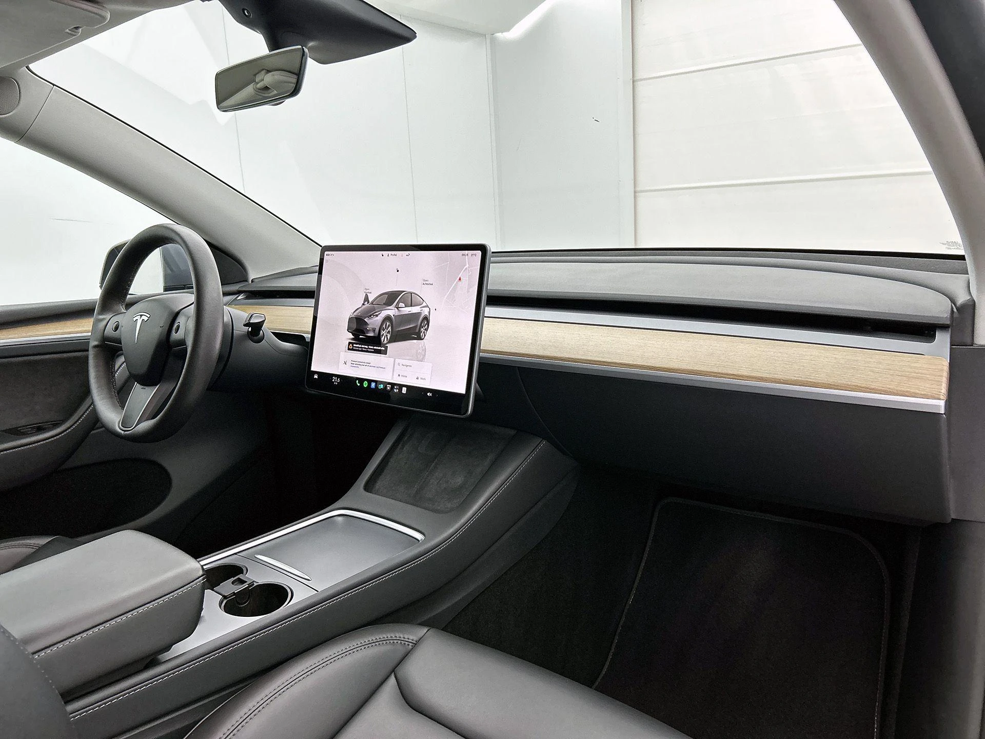 Tesla-Model Y-image-19
