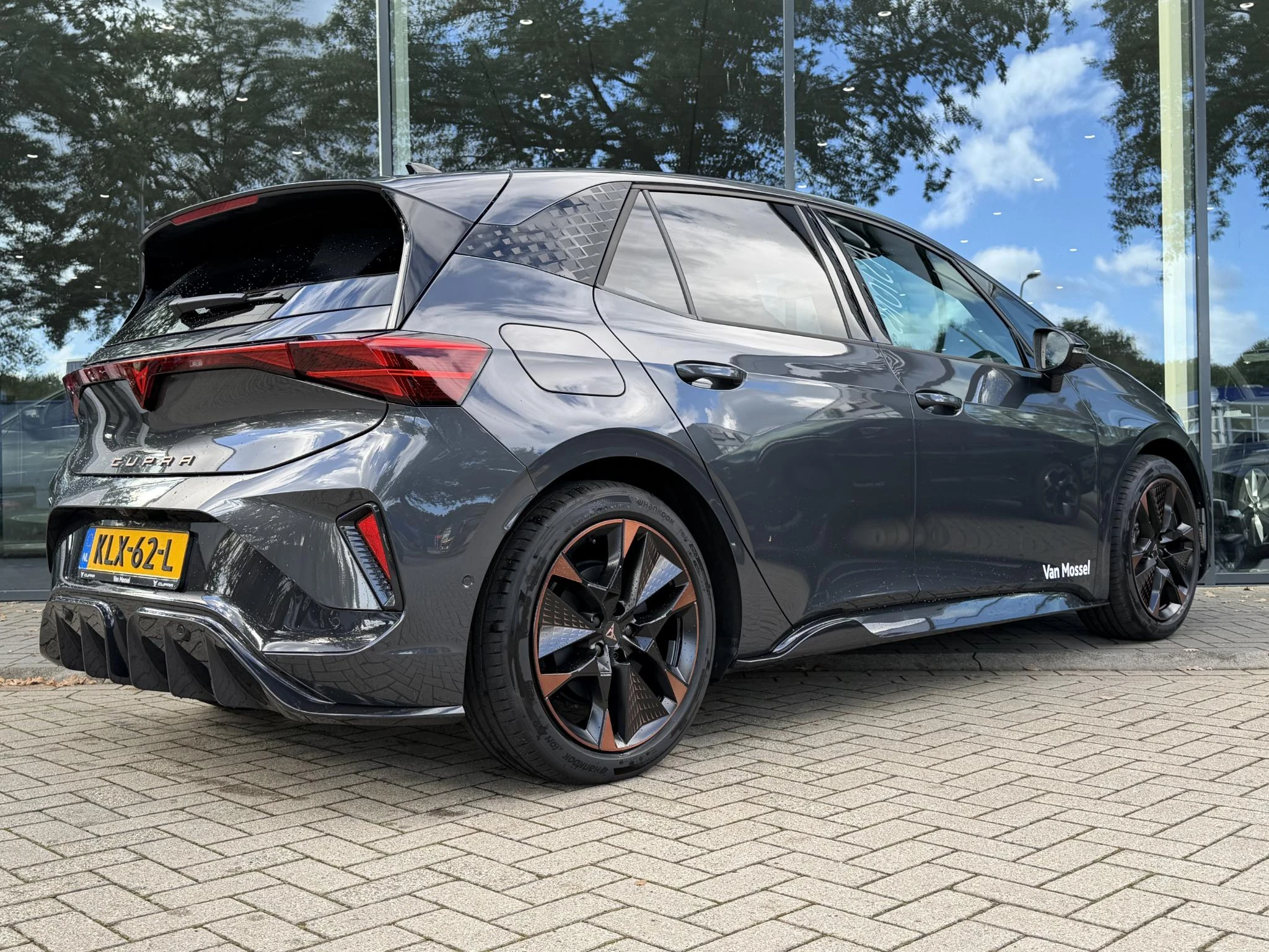 CUPRA-Born-image-3