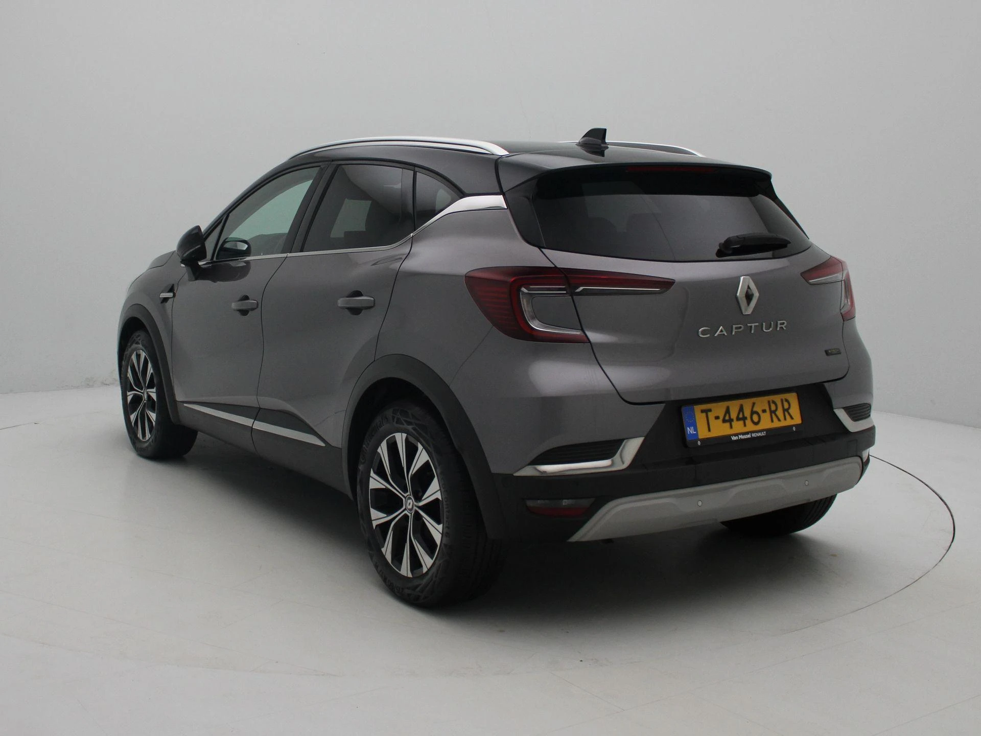 Renault-Captur-image-1
