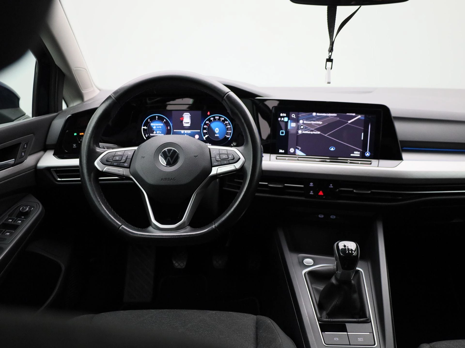 Volkswagen-Golf-image-6