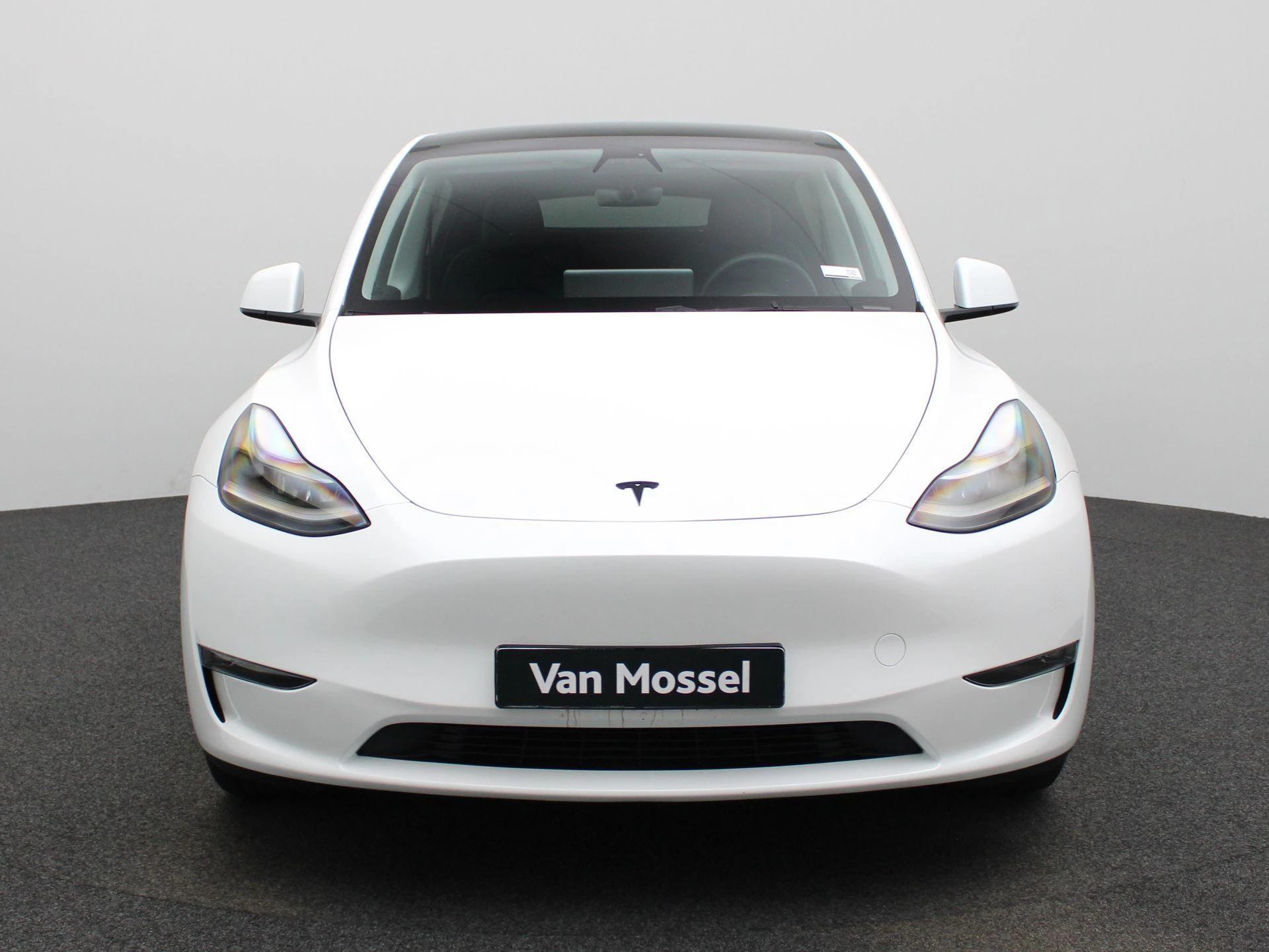 Tesla-Model Y-image-2