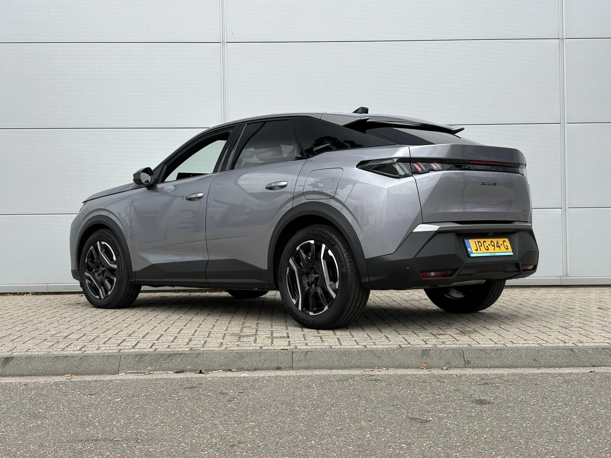 Peugeot 3008 1.6 plug-in Hybrid 195 Allure