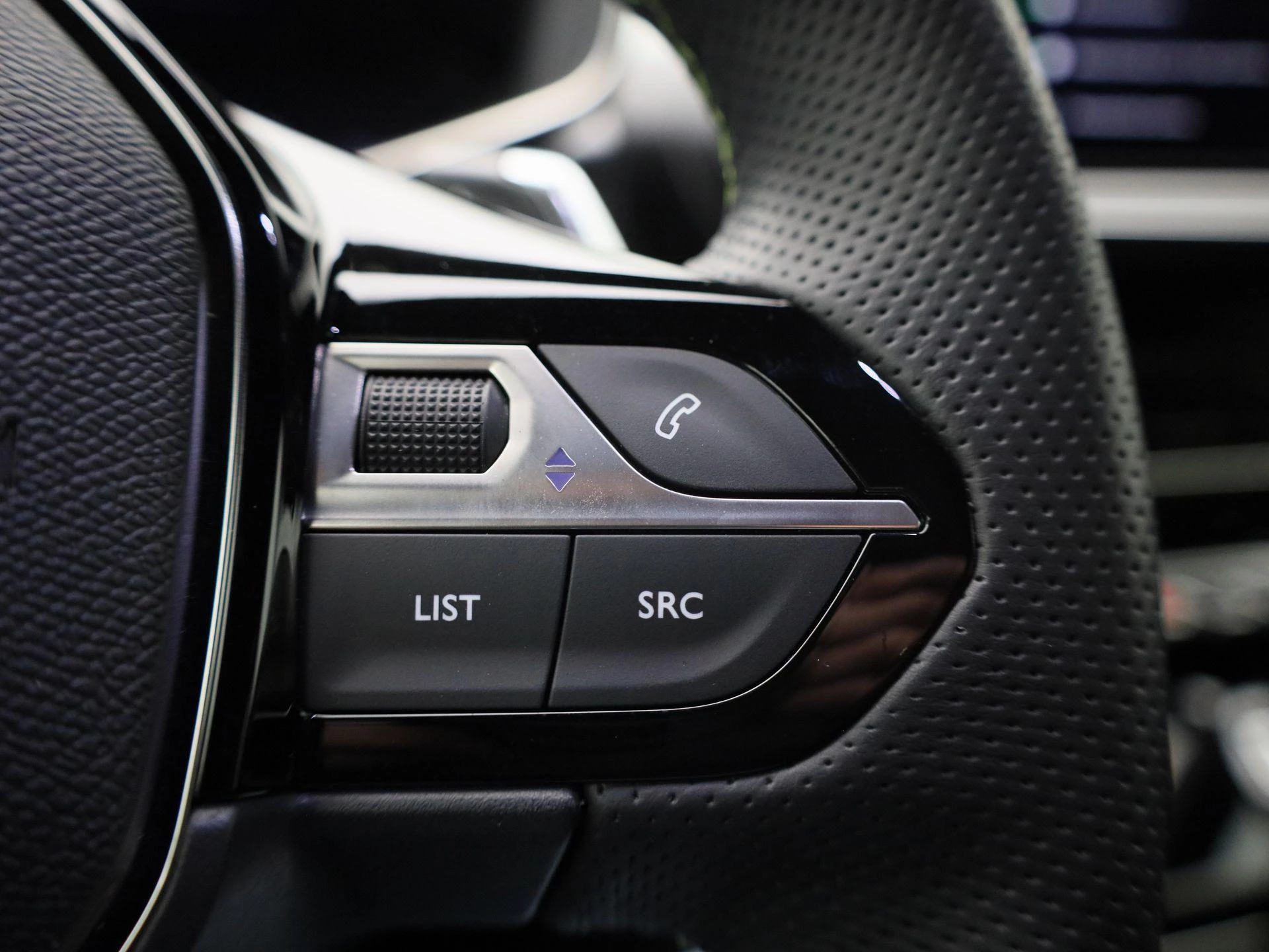 Peugeot-208-image-22